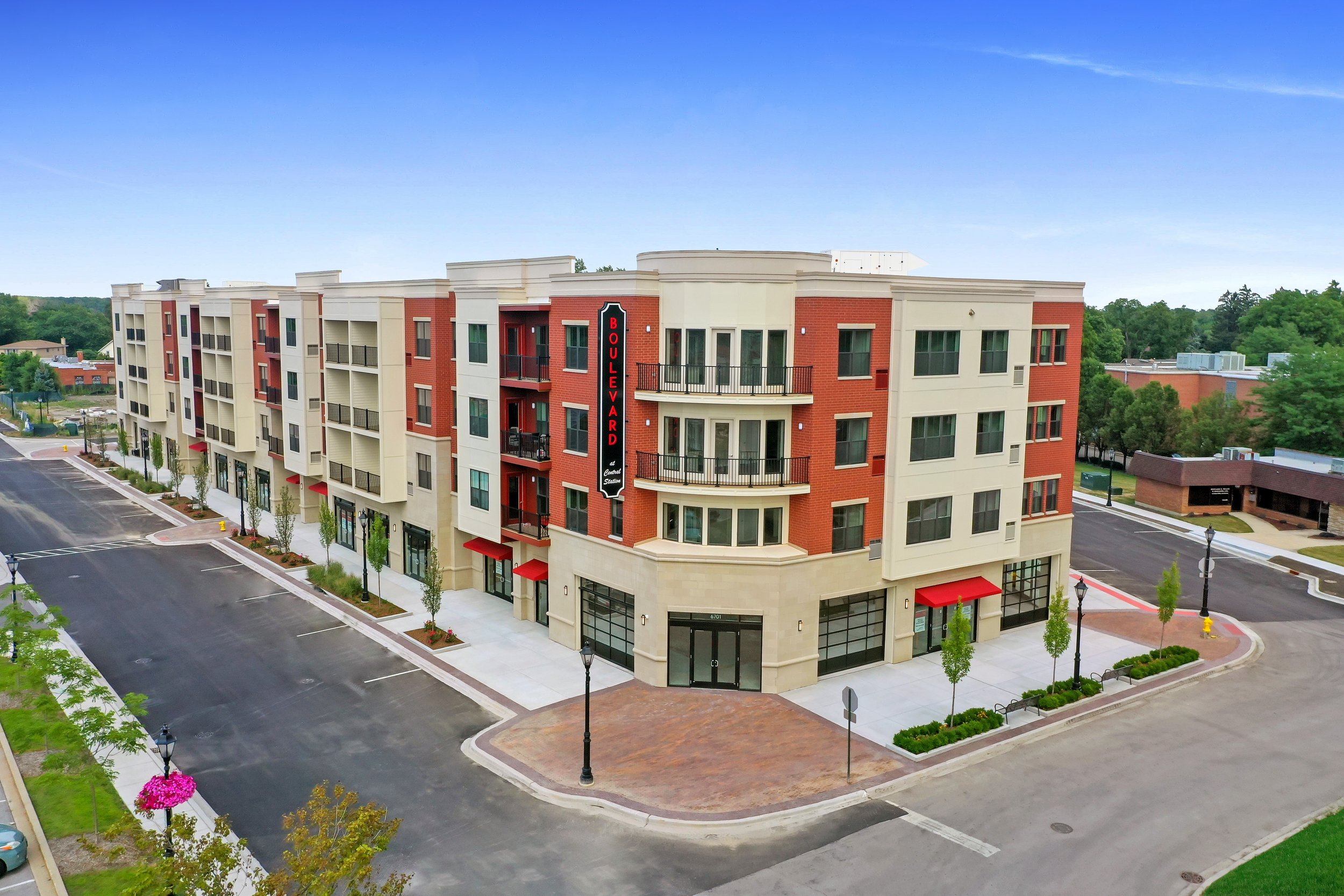 Marcus &amp; Millichap Facilitates Sale of 71-Unit Multifamily Mixed-Use Property in Chicago Suburb