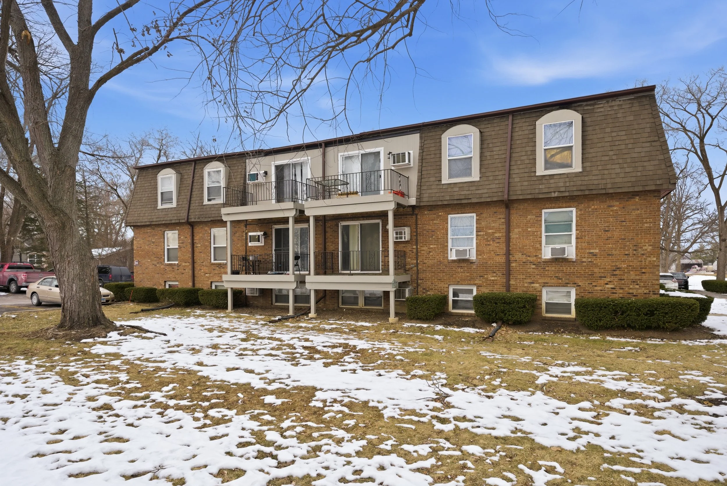 Marcus &amp; Millichap Brokers Sale of 58-Unit Multifamily Property in Ingleside Illinois