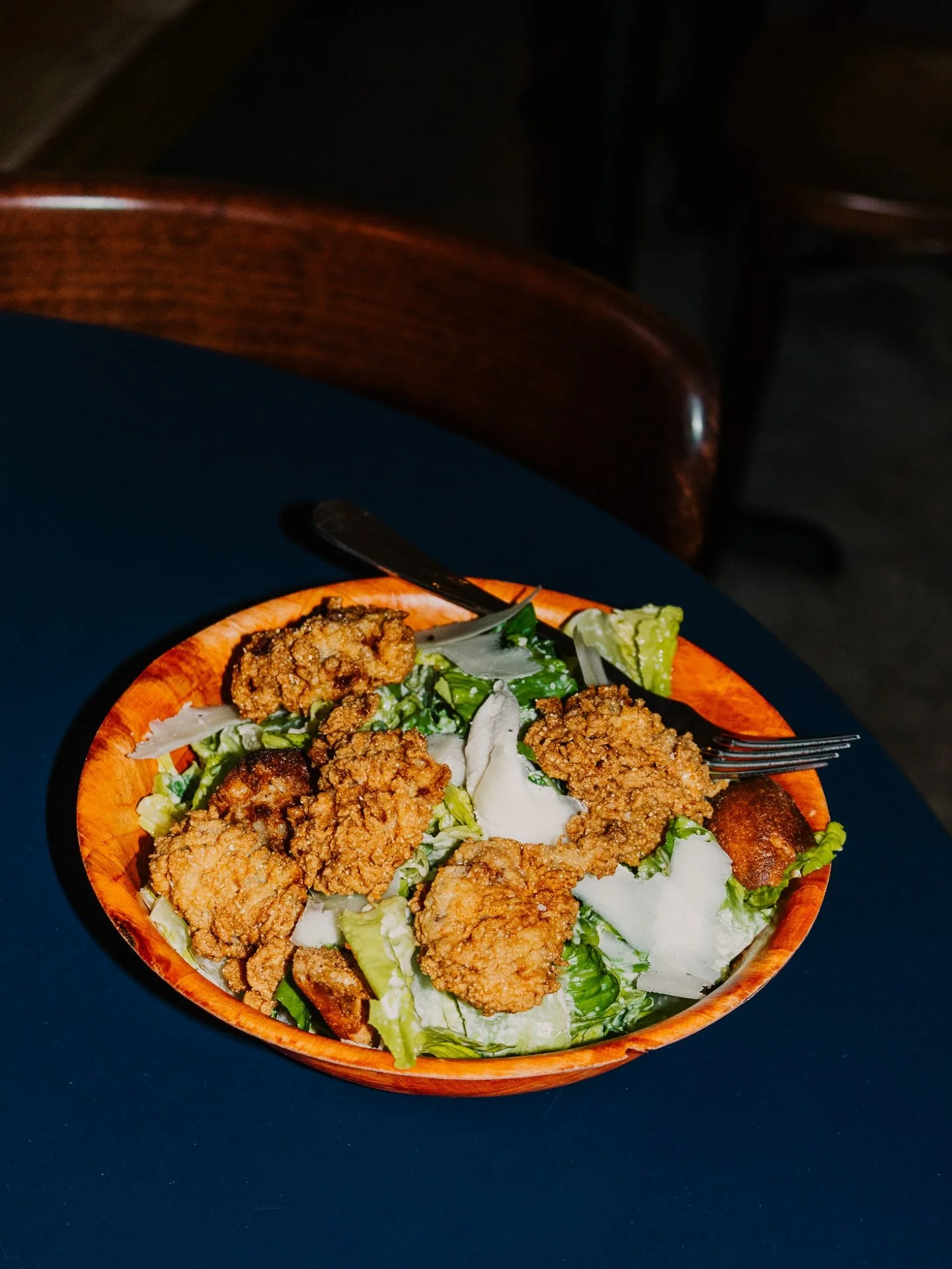 Cheeky&rsquo;s Caesar! Romaine, anchovy, garlic, croutons. Make it your own with grilled chicken, shrimp (fried or grilled), fried oysters, or grouper cheeks.

With greens from our friends at @brickstreetfarms &mdash; grown just a few blocks away in 