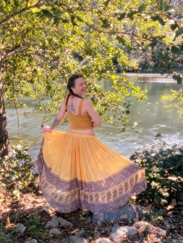 She acts like summer and walks like rain 

✨ 

Reminds me that there&rsquo;s a time to change