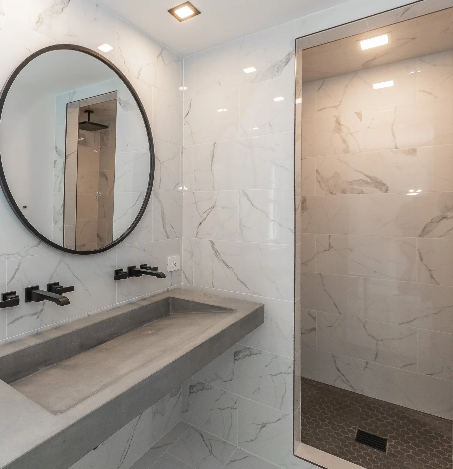 020_Master+Bathroom.jpg
