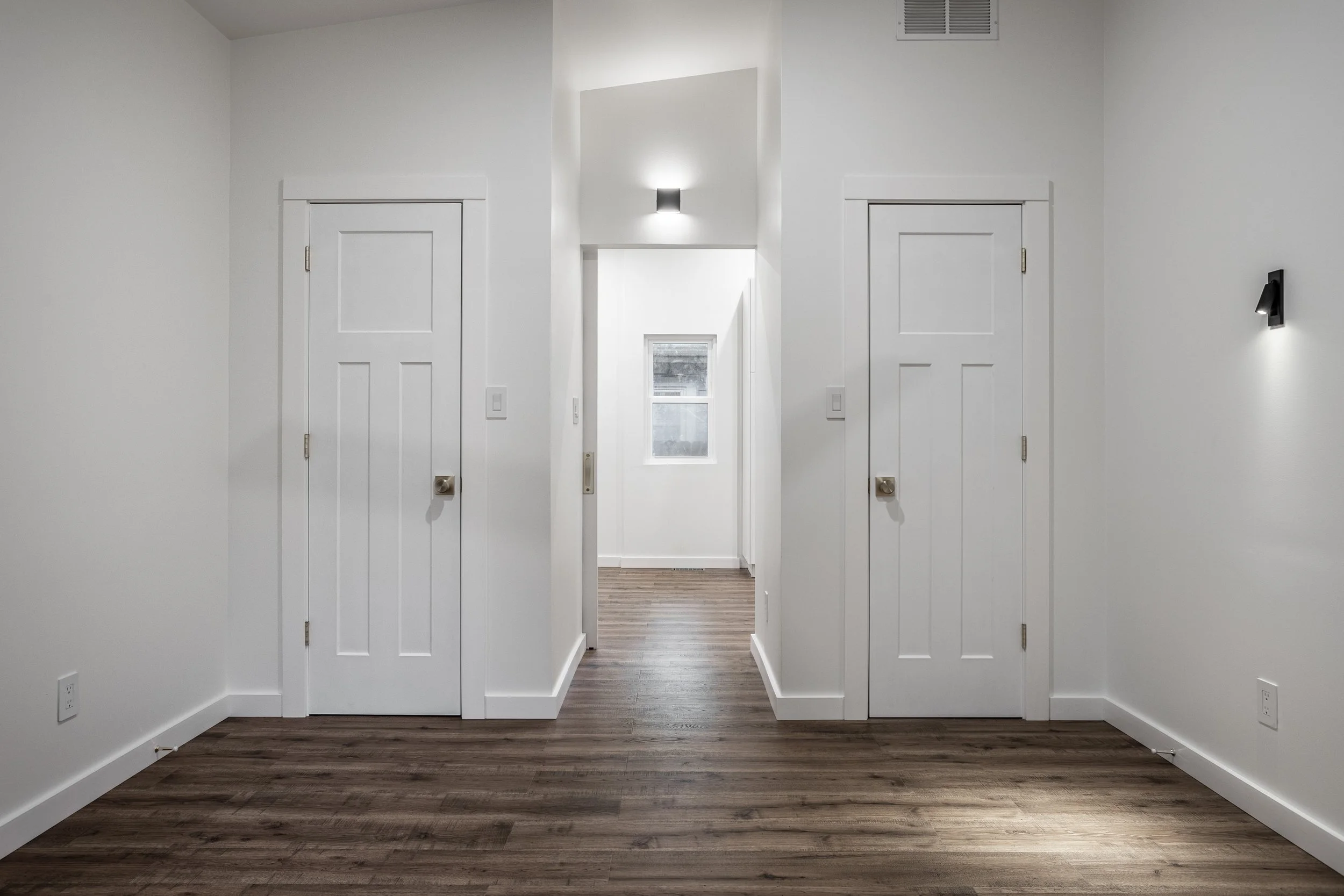 22-4245 Norwaldo Ave.jpg