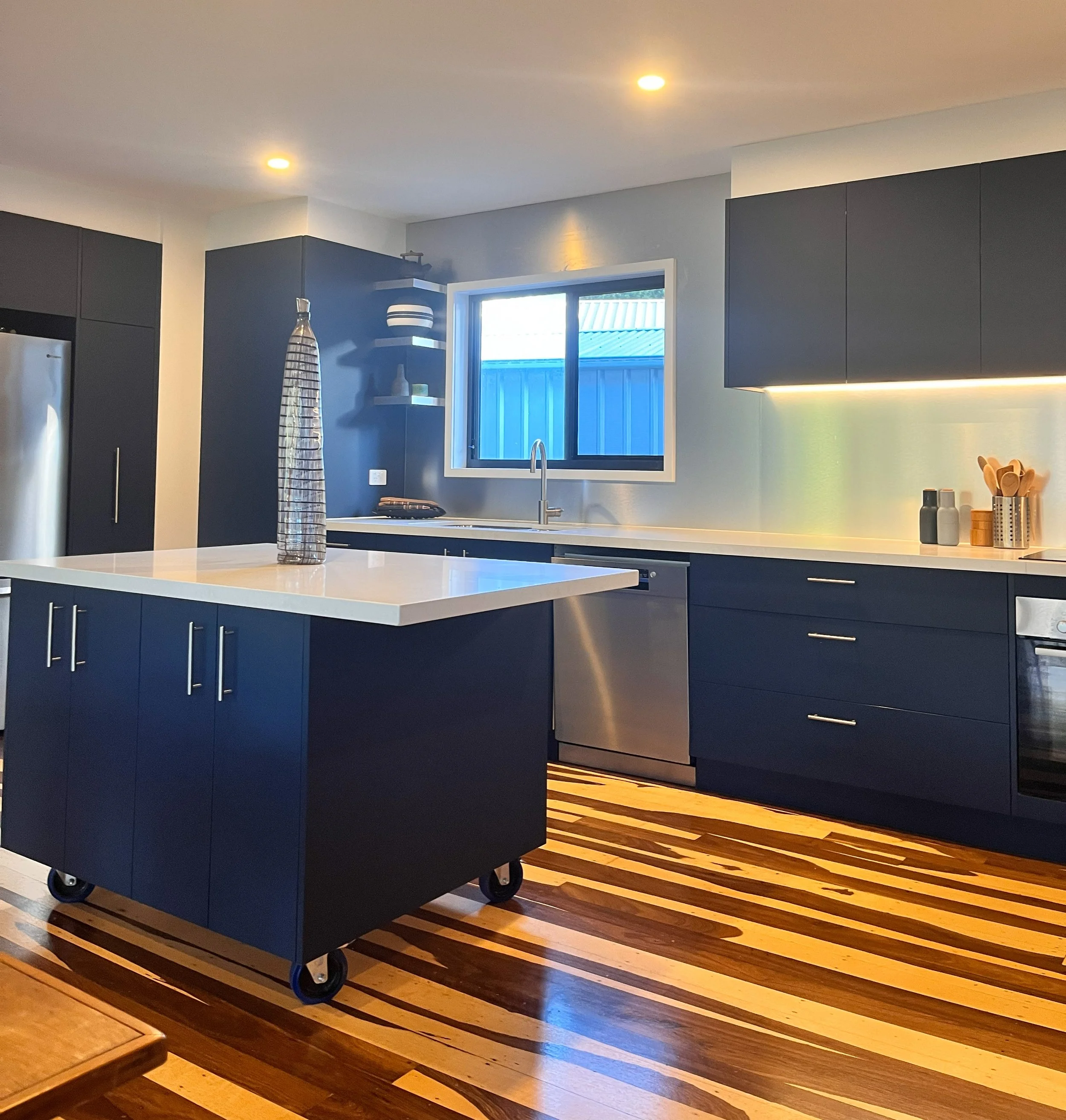 Moveable island bench 