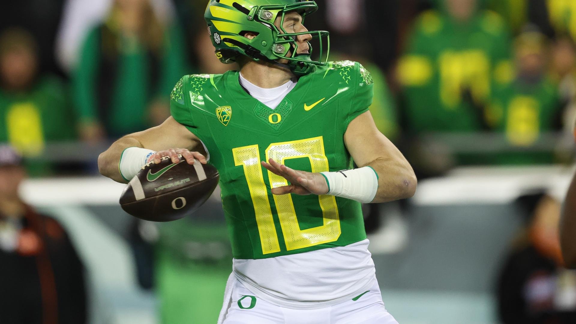 NIX NAMED FINALIST FOR MAXWELL, WALTER CAMP, DAVEY O'BRIEN AWARDS
