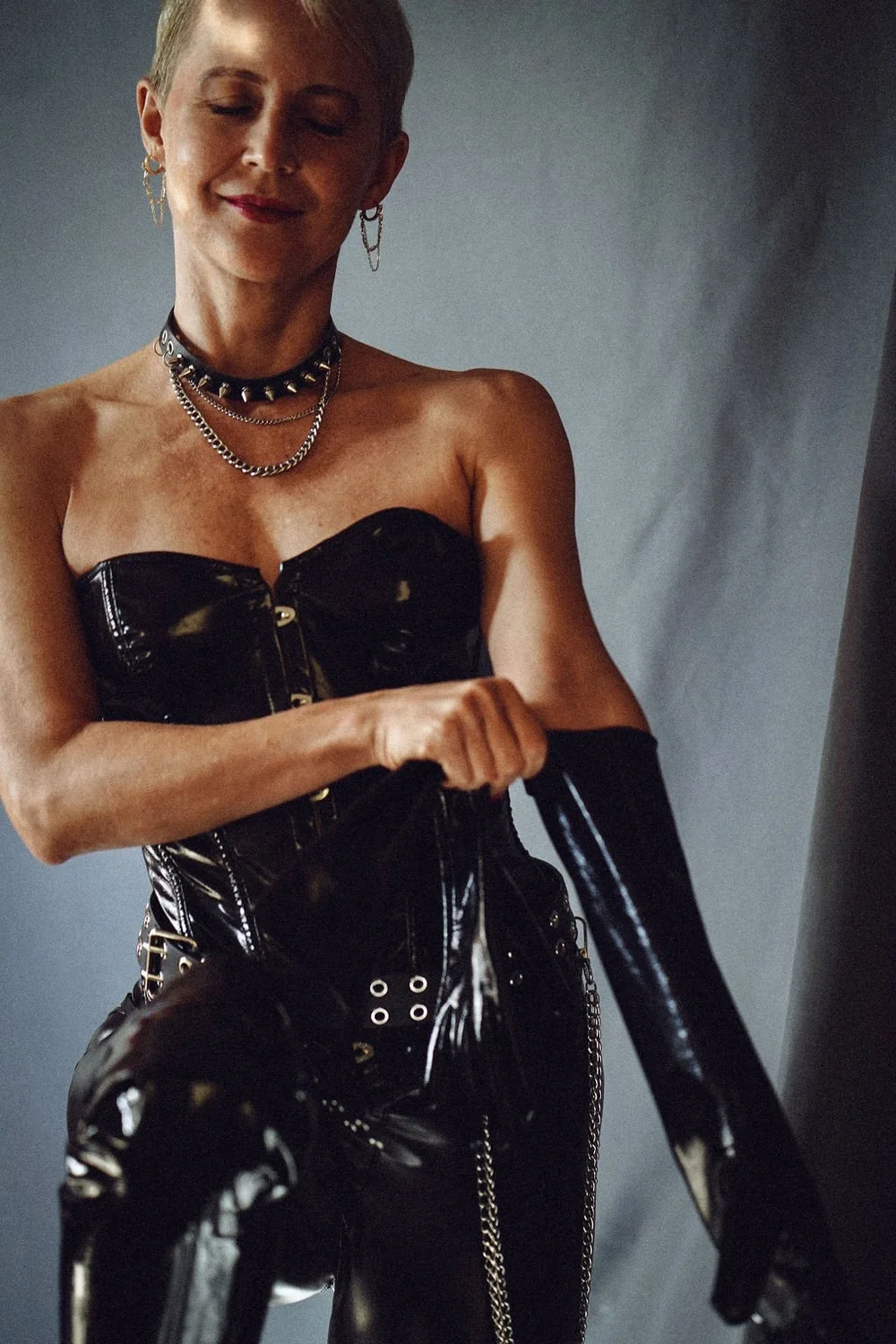 Photo — Mistress Jane Blonde