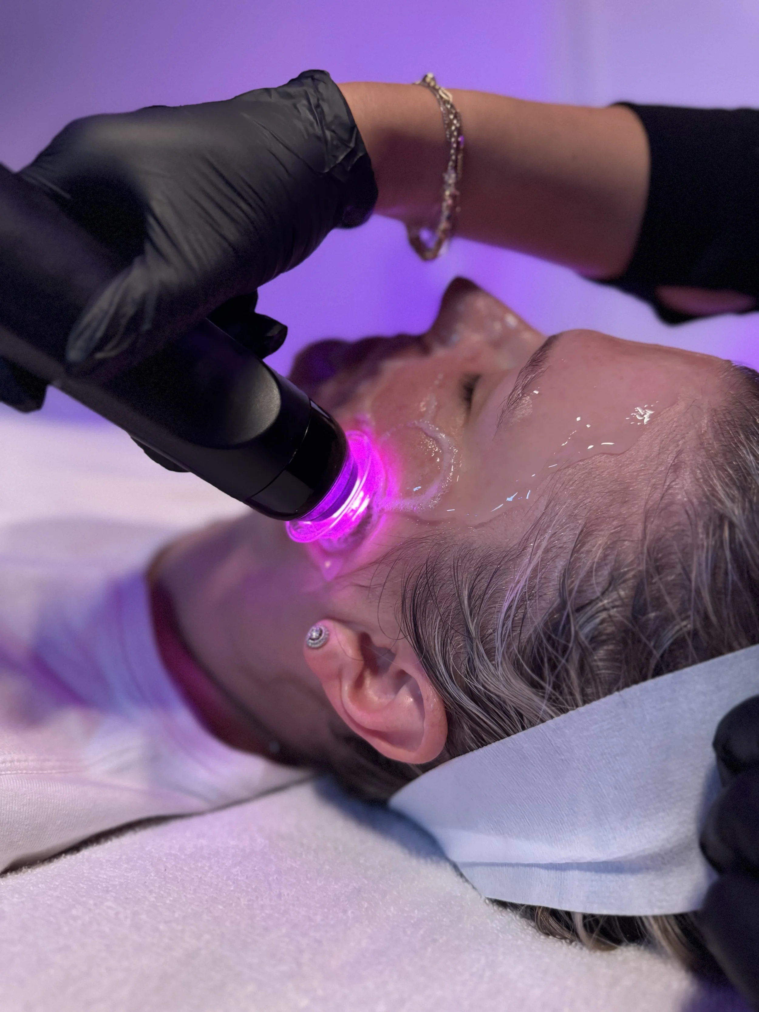 GLO2 FACIALS