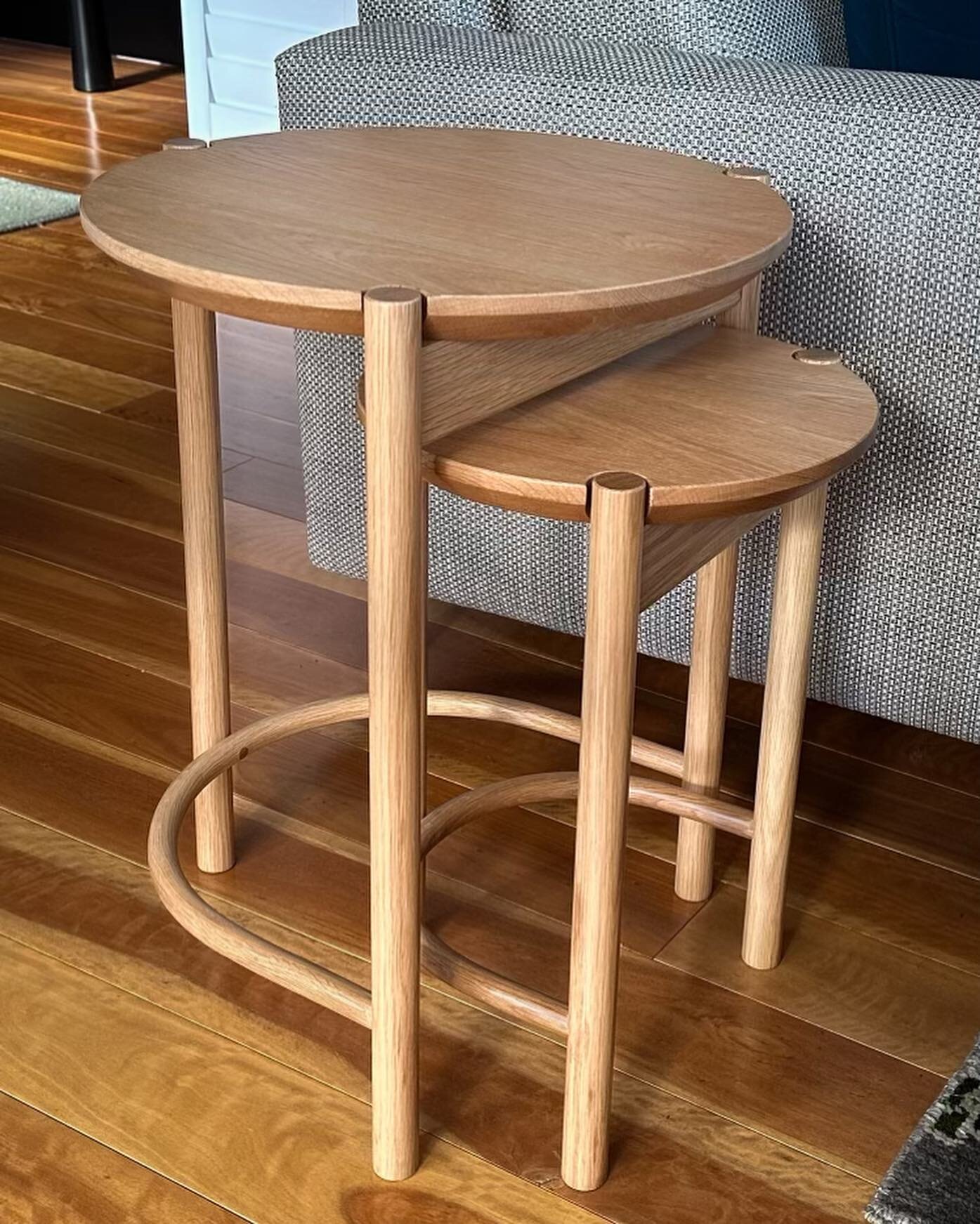 Custom, solid American oak timber nesting tables, inspired by our steam bent Esteem Chair and Esteem coffee table.

Thank you to our client @lineanuova Colour and Interior design for these images.

#apparentt #apparenttdesign #esteemchair #nestingtab