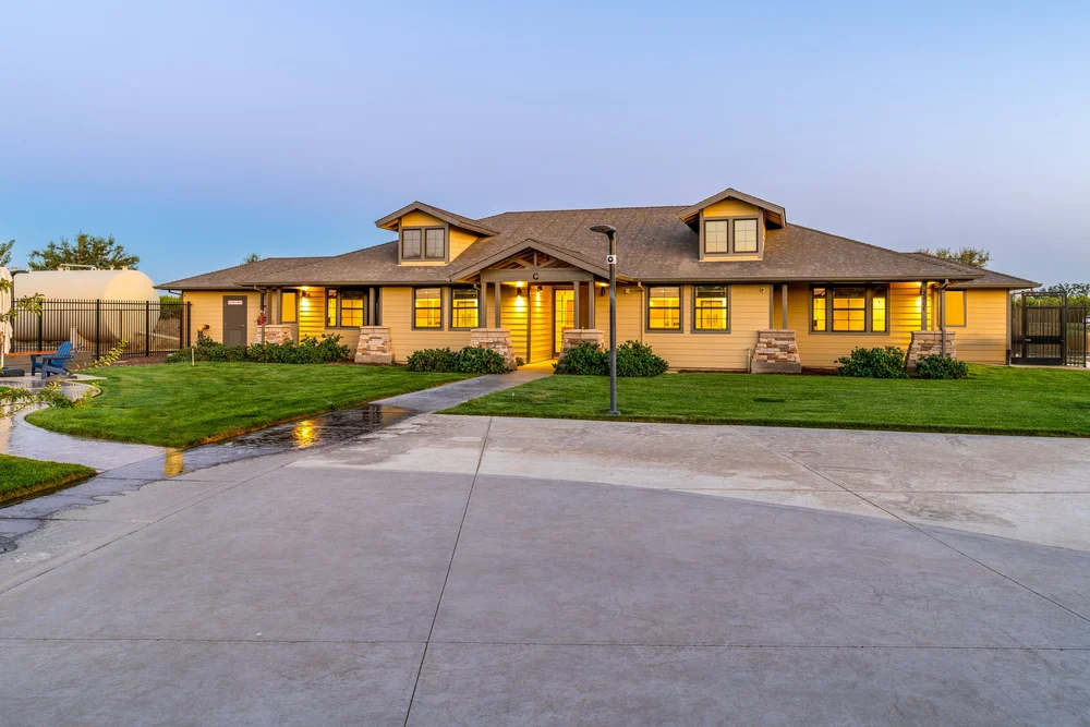 Communities — AMVA 1