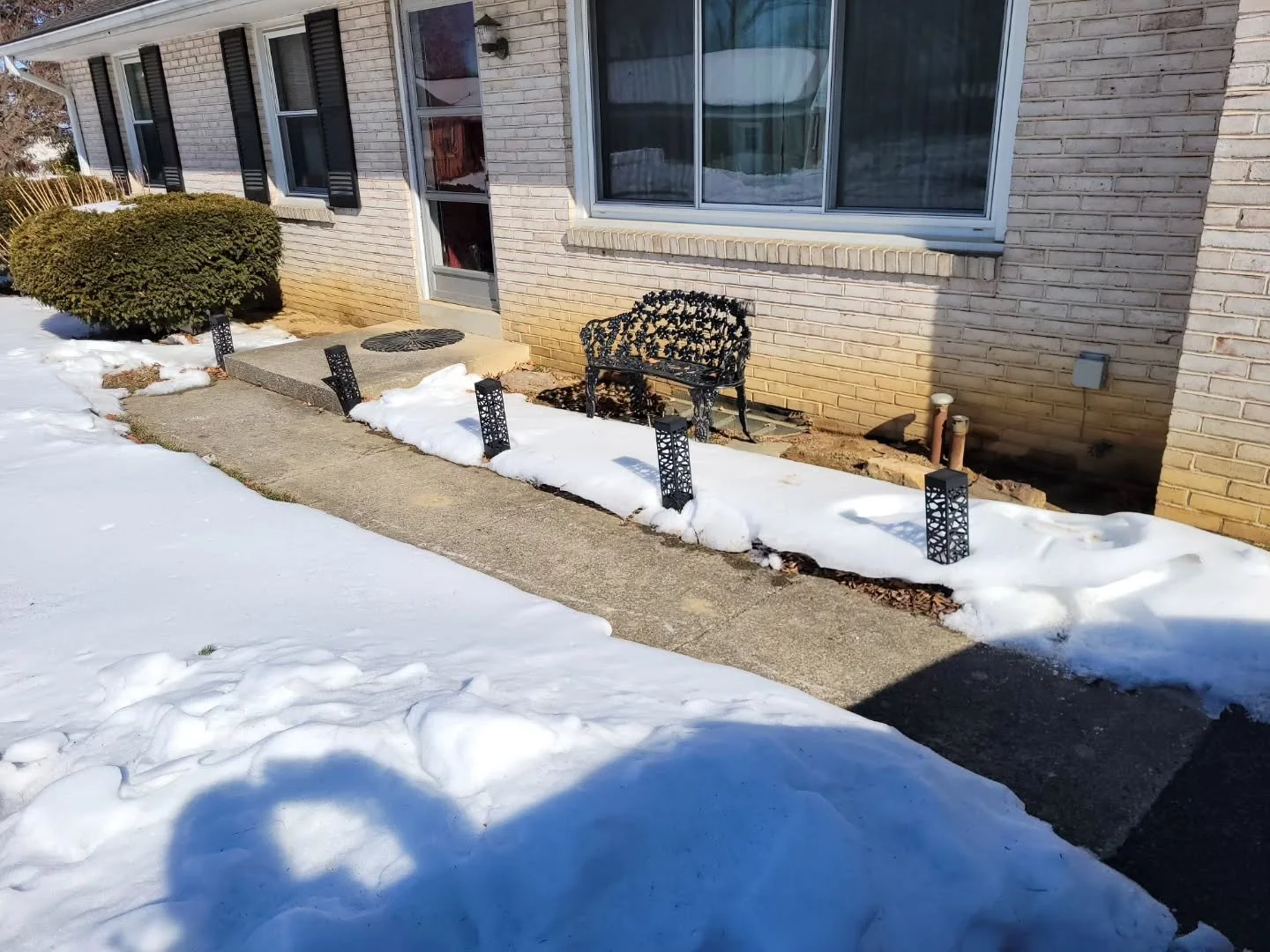 BEFORE AND AFTERS? Yes please! 🩷
Our client needed a ramp to freshen up her entryway for the Spring season.