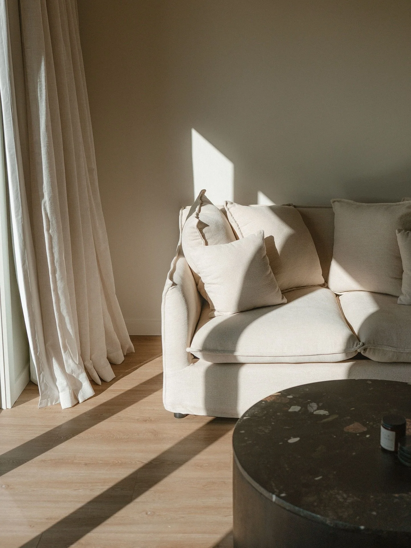 Is this not the most divine spot for your morning coffee, soft sun rays and a quiet moment to just be? 

This beautiful apartment, attached to the stunning @ohakuri_rise venue, is a space I helped design with slow, intentional living in mind. Layered