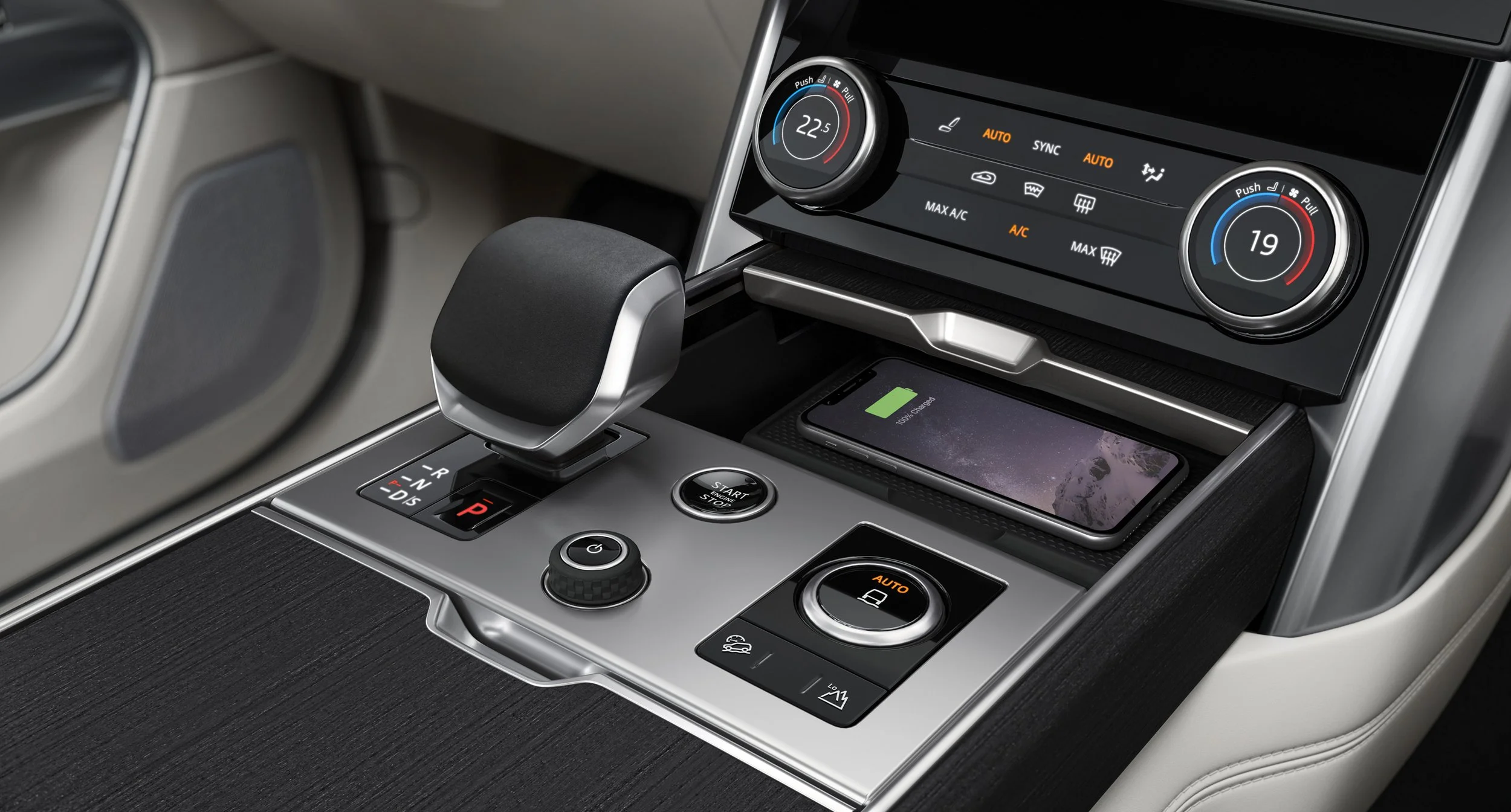 rangerover-phone.jpg