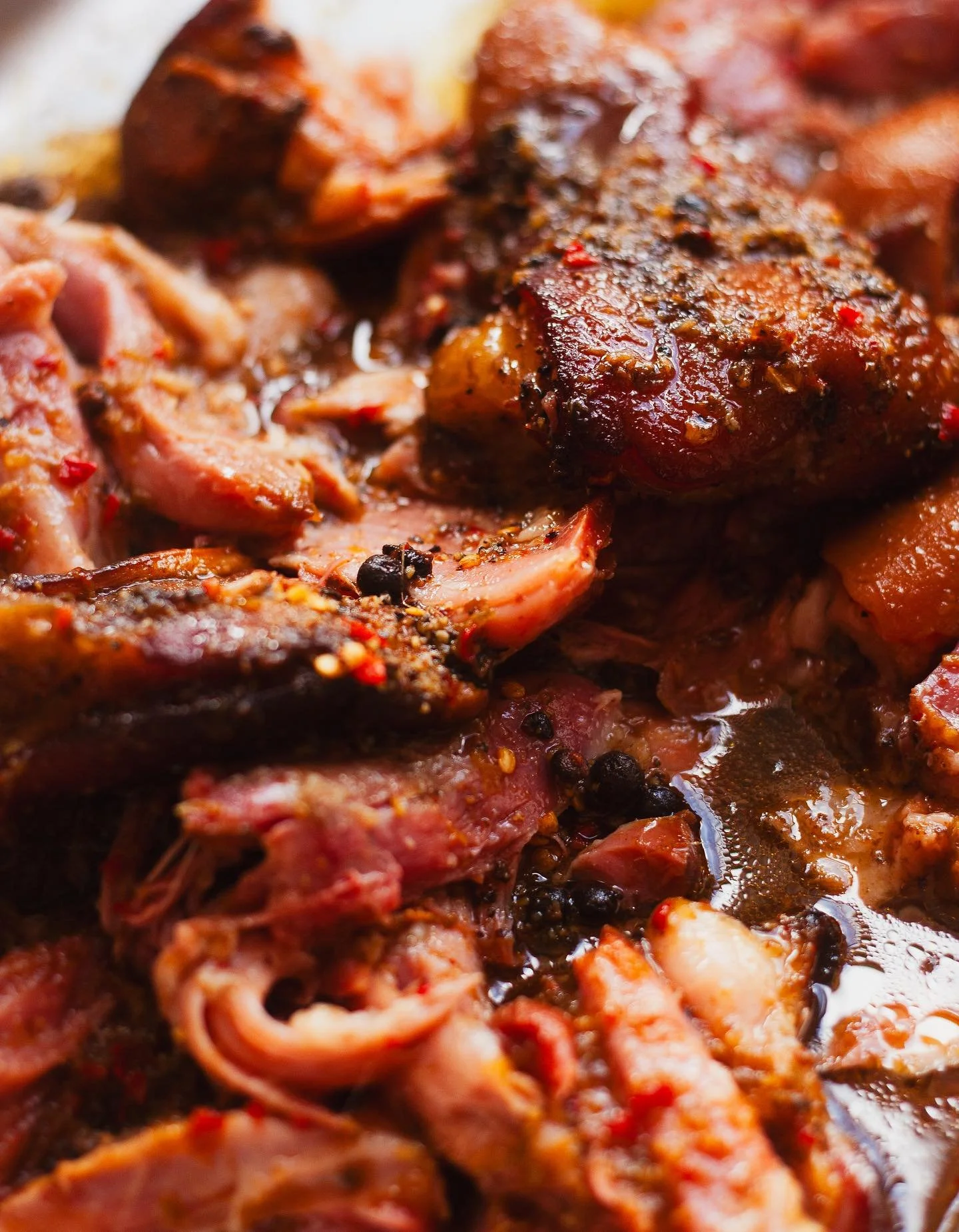 Check out our hot & fiery Jerk Ham Hocks, this topping alone takes us three days to make. 😮‍💨🤌🍖
First we brine the ham, then rub it in jerk seasoning, let it sit overnight, slow braise it over the NEXT night and then debone it. You can b