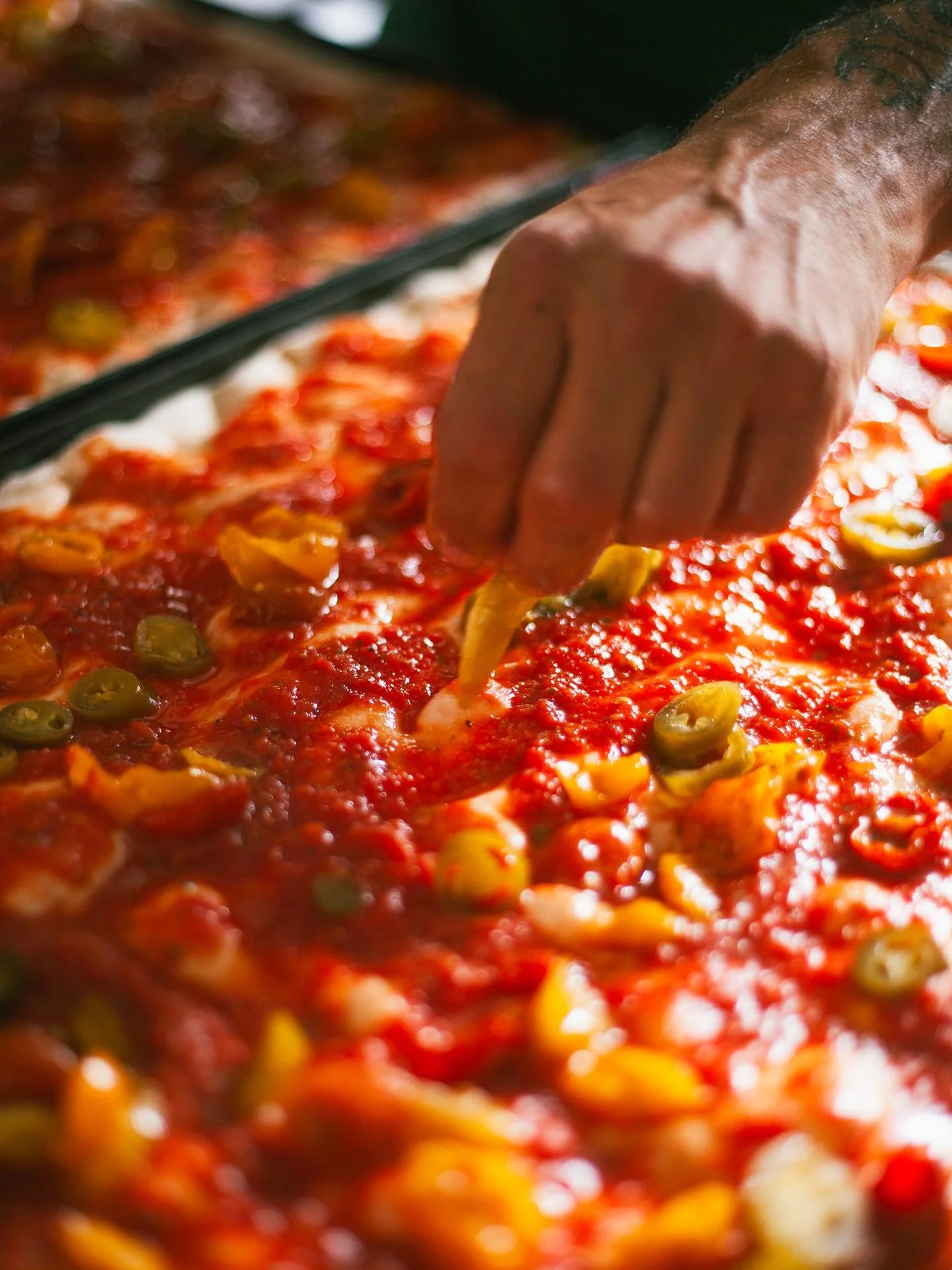 you&rsquo;re in good hands at mani 🫶

#druryst #pizzaaltaglio #romanpizza #behindthescenes #kitchenscenes #pizzakitchen #romanfood #dublinfood #dublinpizza