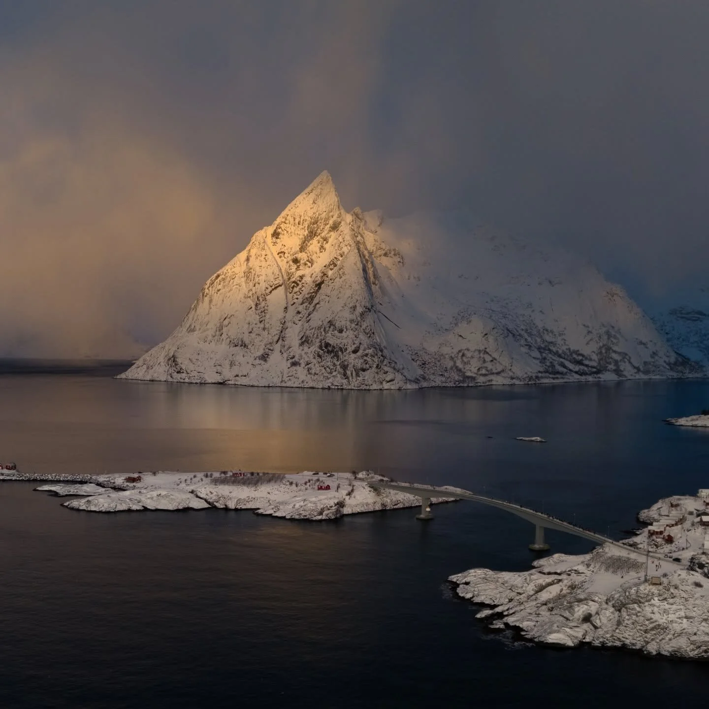 Captured this golden moment in Lofoten during the incredible sunrise right before a heavy snow storm hit the coast of Norway.
The air was freezing, the wind was rising, and the drone was fighting for its life. That pre-storm light is something you ca