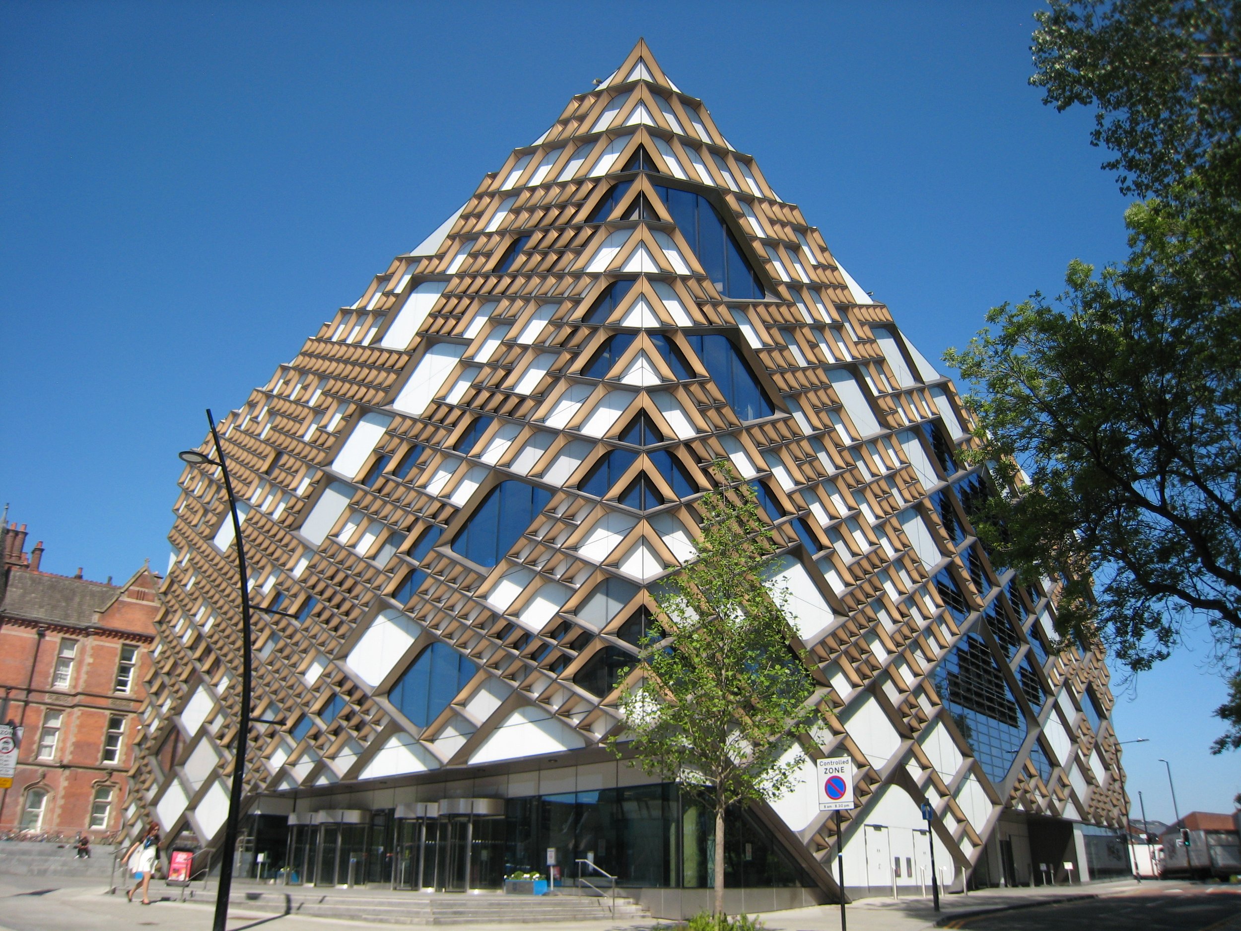 The Diamond Library, part of the University of Sheffield (Credit: Chemical Engineer / Wikimedia Commons)