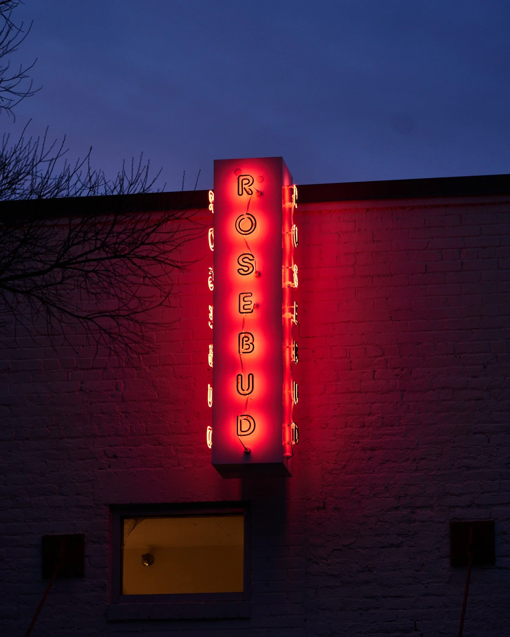 Rosebud Cocktail Lounge 📍