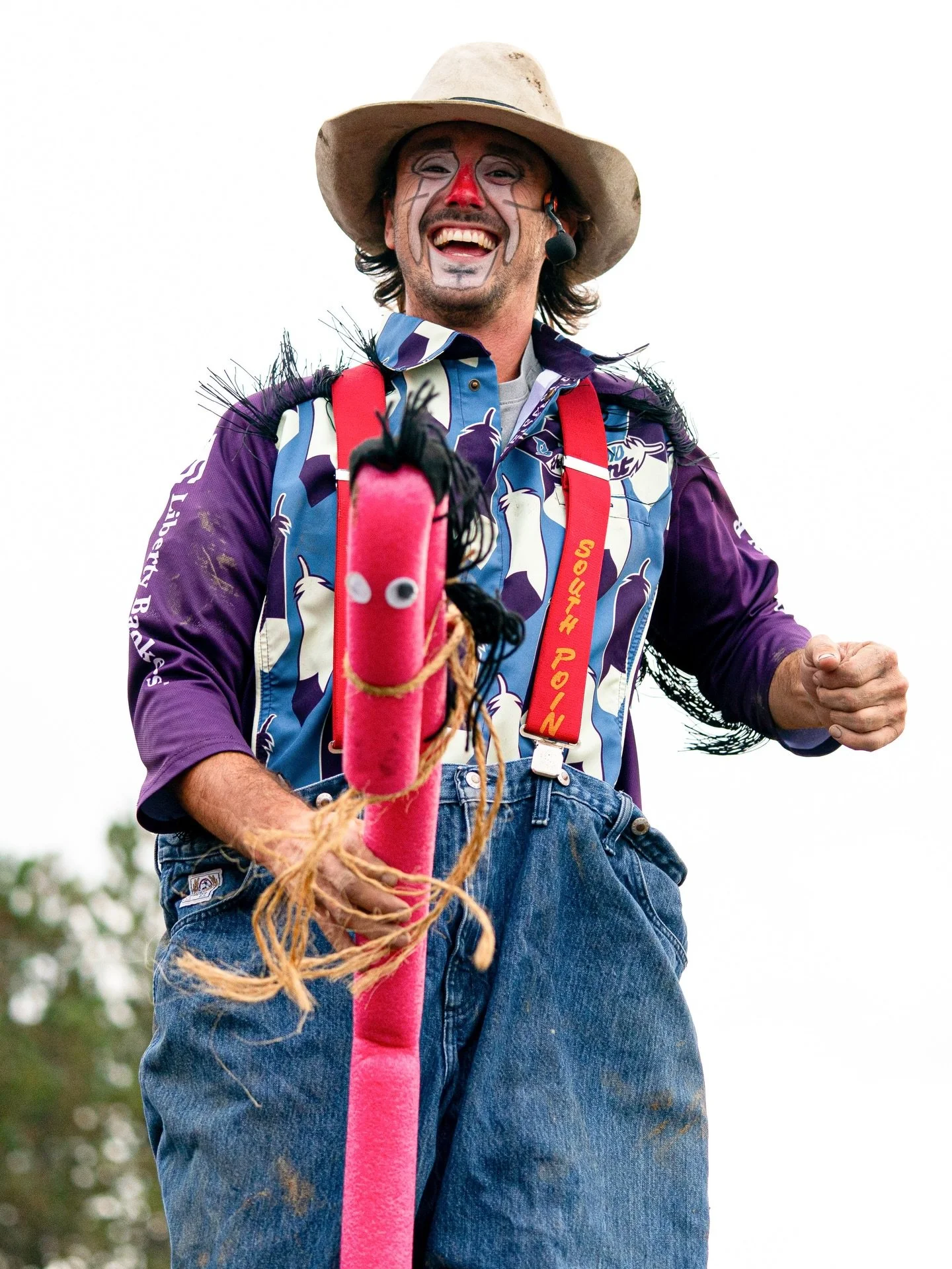 Riding into the new year with the same energy as @kaupnick and his trusty steed 

Shot at the 2025 Sisseton Bull Bash 

#rodeo #cowboy #rodeotime #rodeophotography #southdakota