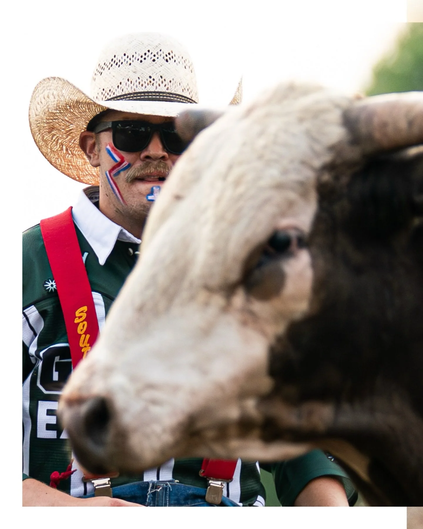 A few bullfighter favorites from 2025 

#rodeo #bullfighting #rodeophotography #pbr