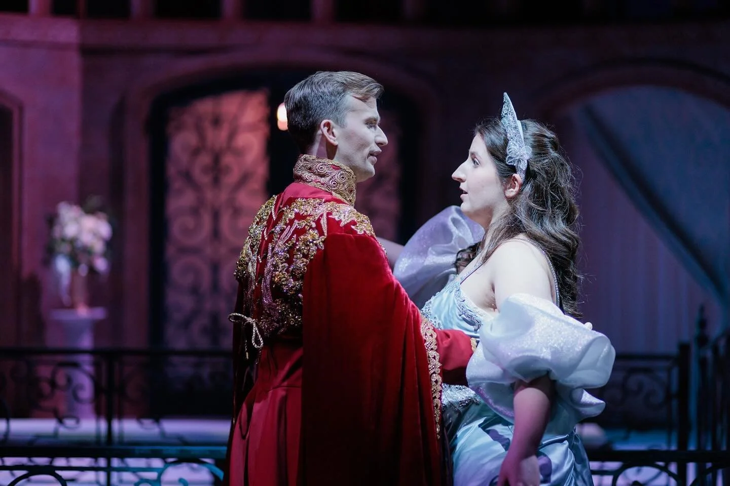 Cendrillon
Boston University, Booth Theater
February 29th-March 3rd 2024

Role: Assistant Lighting Designer

Director: Brenna Corner
Conductor: William Lumpkin
Scenic Design: Sarah Lloyd
Props: Cameron Carcasson
Costume Design: Yao Kuang Lee
Lighting