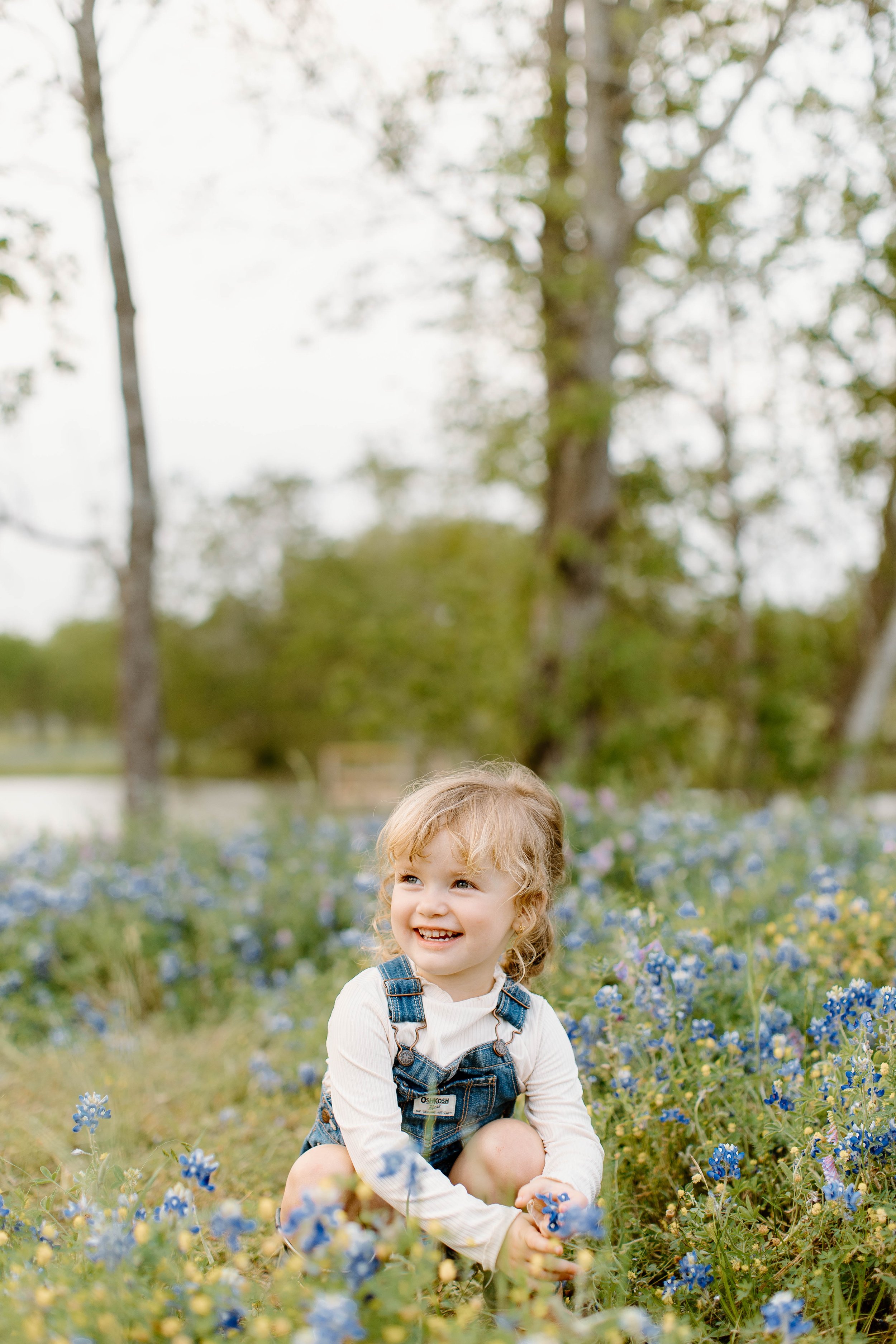 bluebonnets, bluebonnet mini session, spring mini session, mayfield photographs, family, couple, kids, photoshoot, photographer, conroe Texas, willis Texas, flowers, sunset