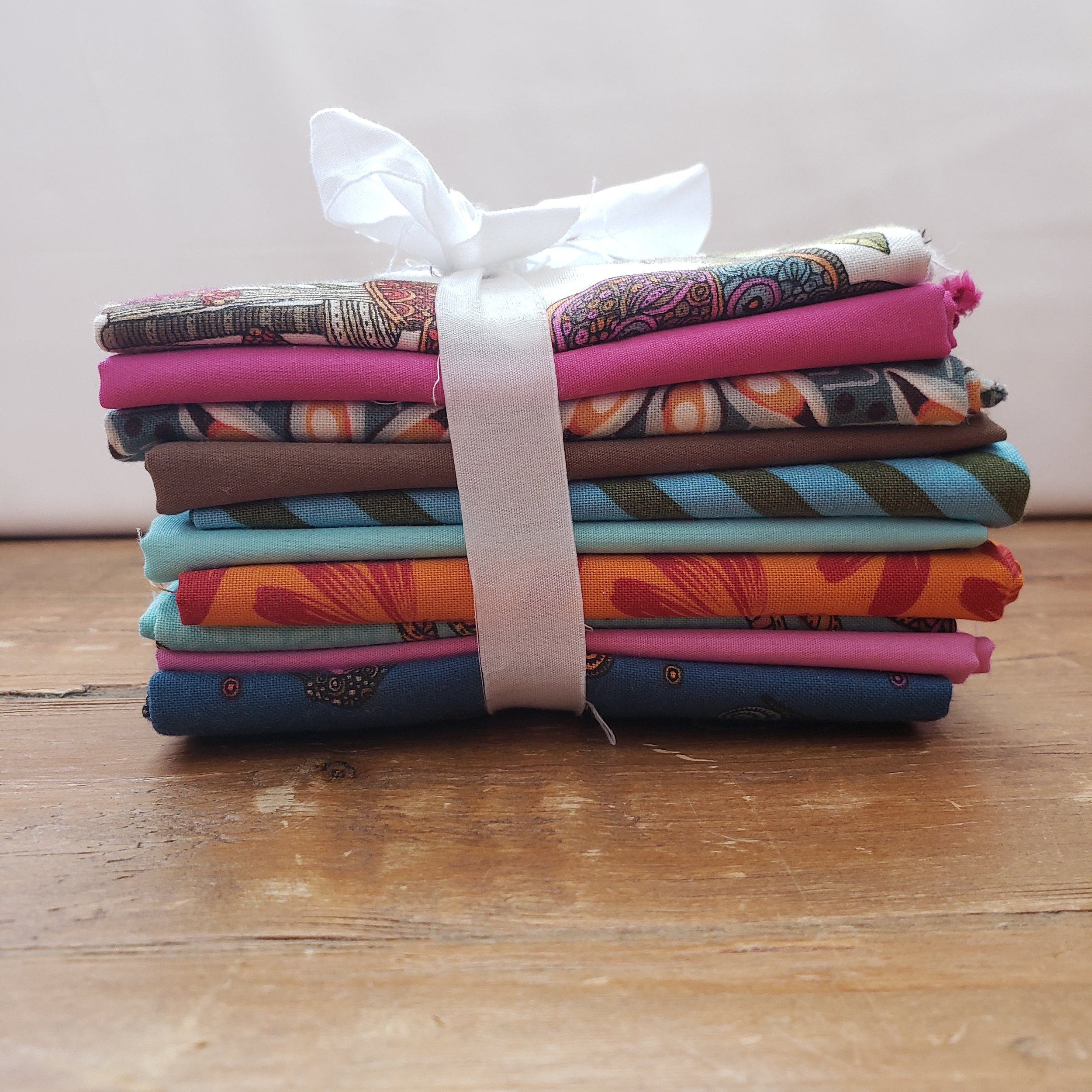 Small Wonders - Fat Quarter Bundle