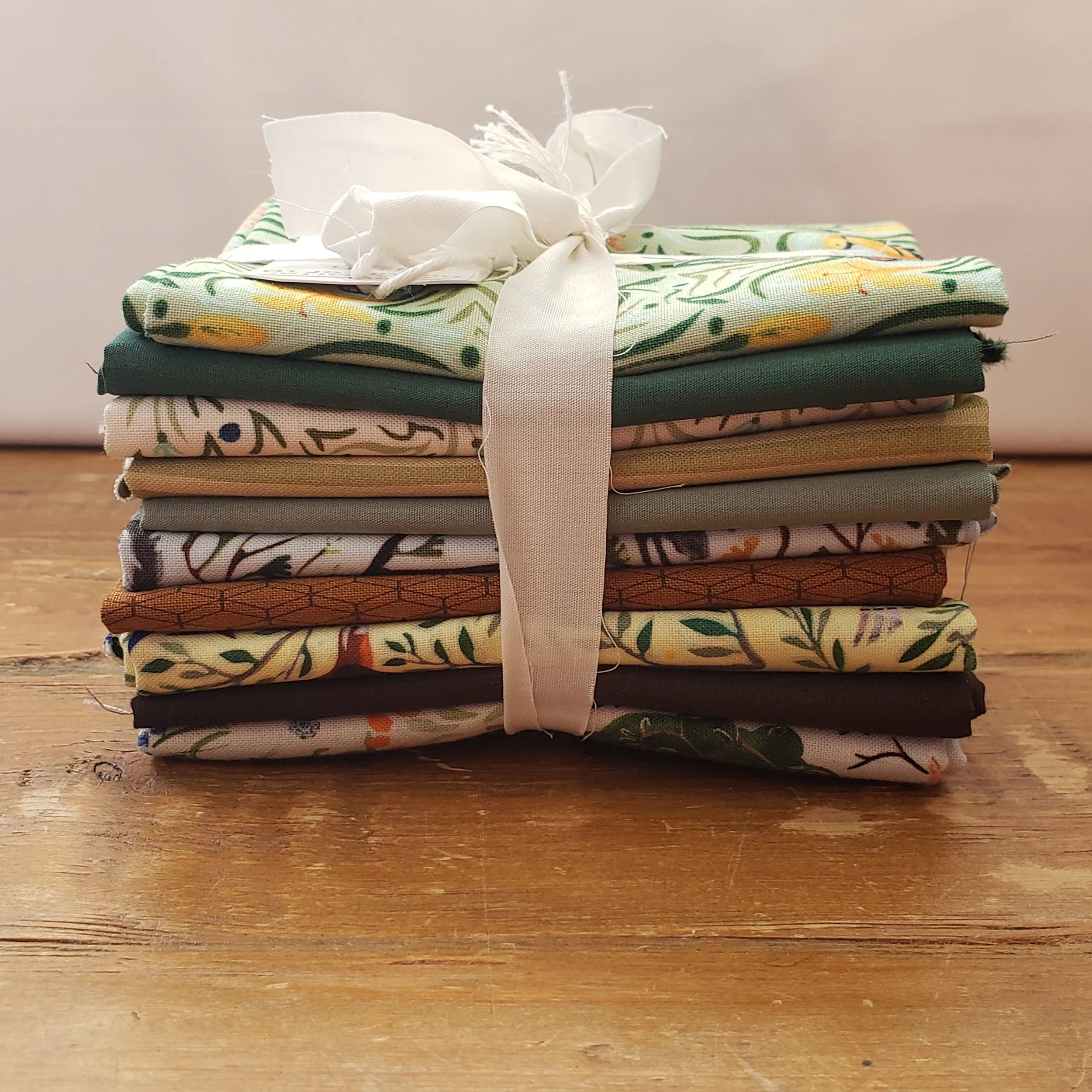 On a Stroll - Fat Quarter Bundle