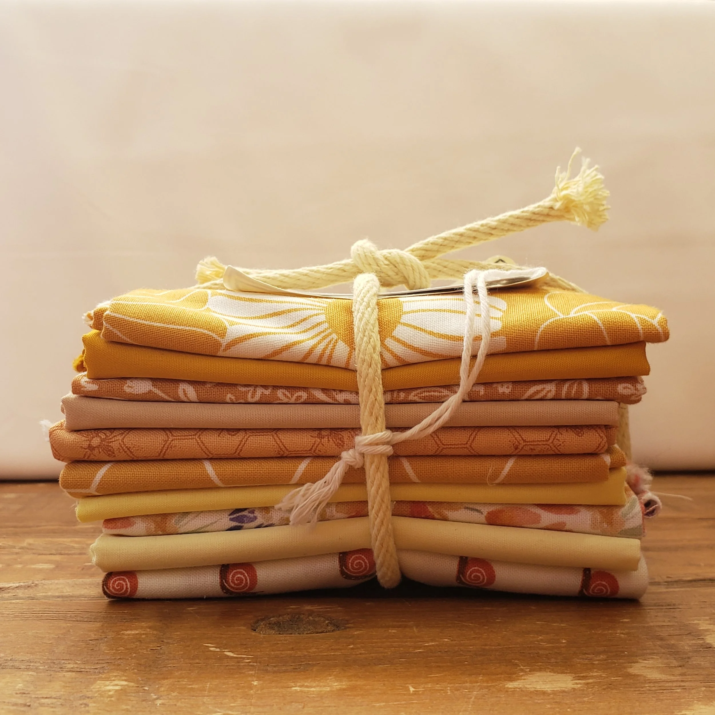 Golden Garden - Fat Quarter Bundle