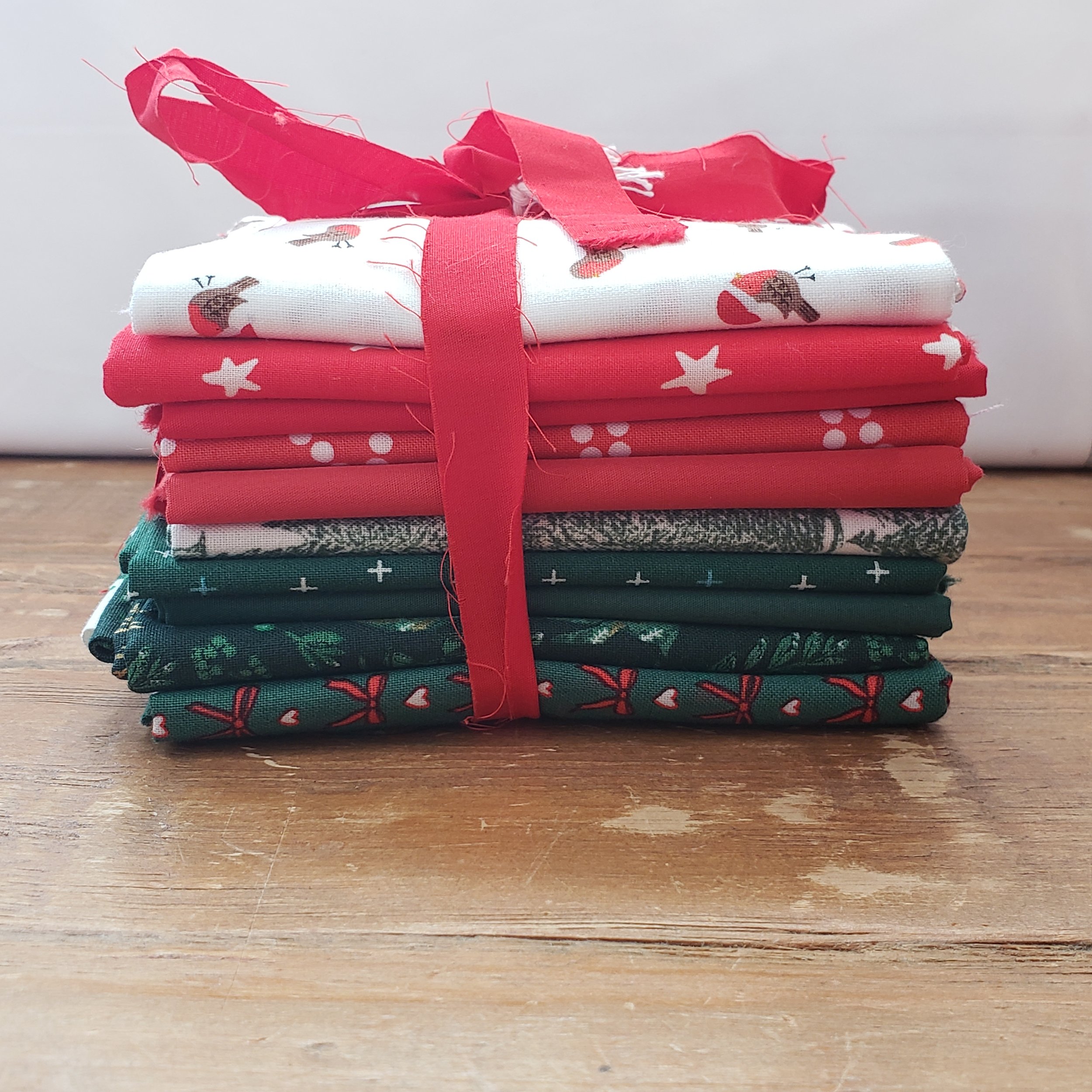 Traditional Christmas - Fat Quarter Bundle