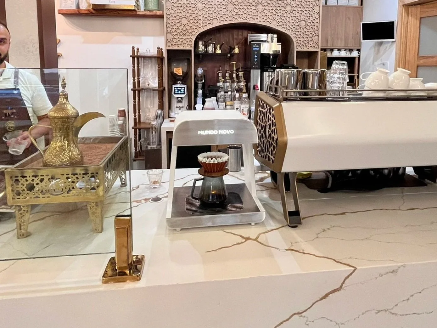 Offering Pour-over automatically at restaurants and cafes