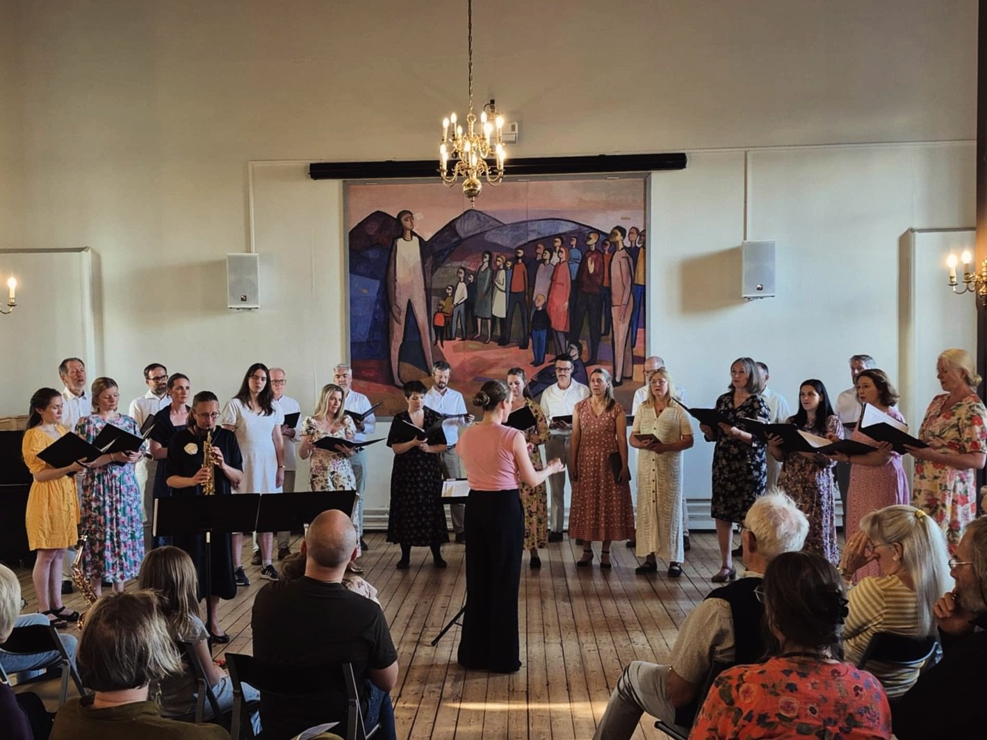 Tusen takk til alle dere som kom på sommerkonserten vår i går! Det var en stor glede å synge for dere, og å musisere sammen med solist @heidichrhstomer på saksofon 🎶❤️ Det har vært et innholdsrik vårse