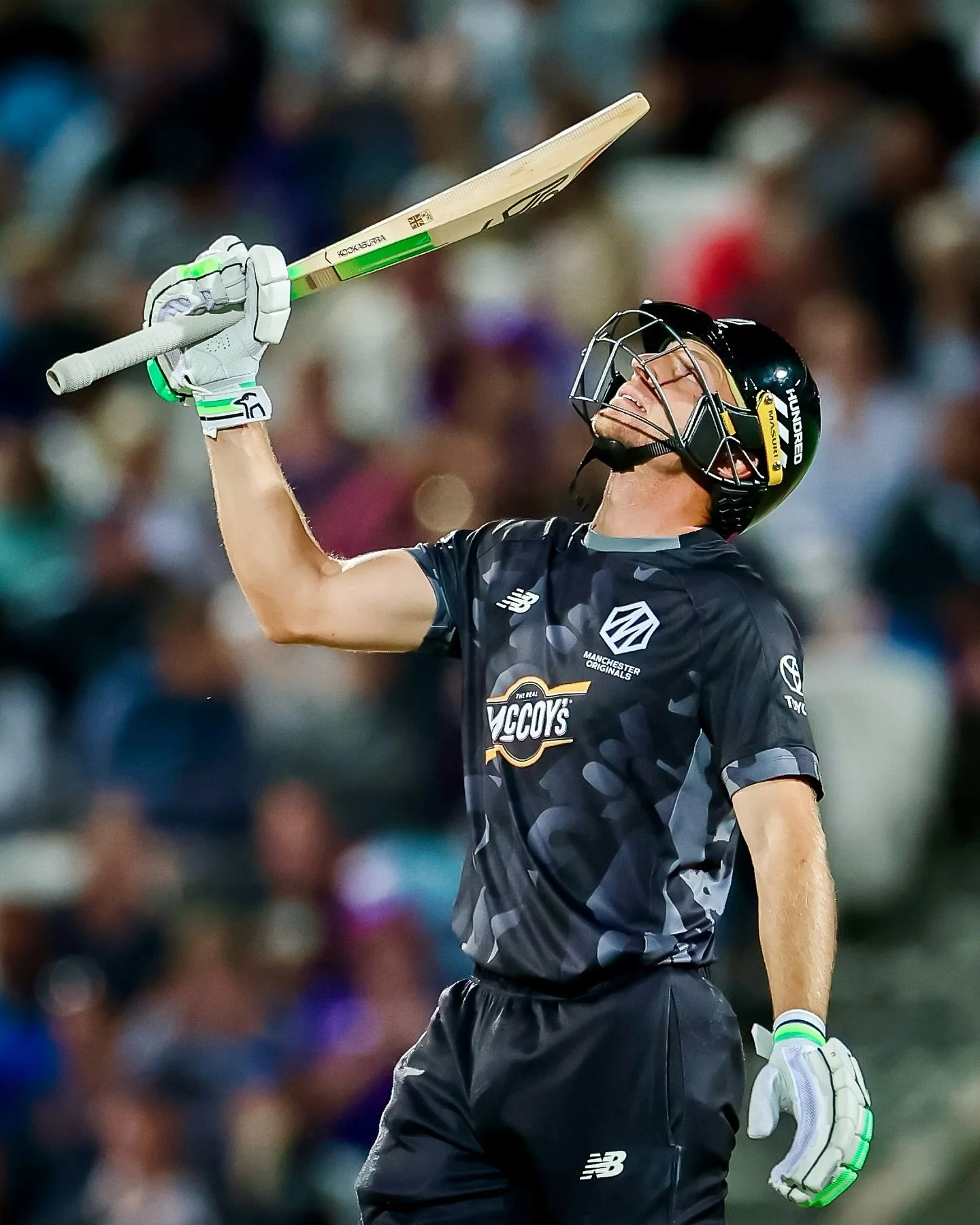 Jos Buttler takes flight 🔥 A blazing 70 off 37, and the bat raised to the skies in celebration. Pure class! 

For 📸 Manchester Originals 

#cricketphotography #gettysport #reutersphotos #bbcsport @wisden_cricket @espncricinfo @skysportscricket @bbc