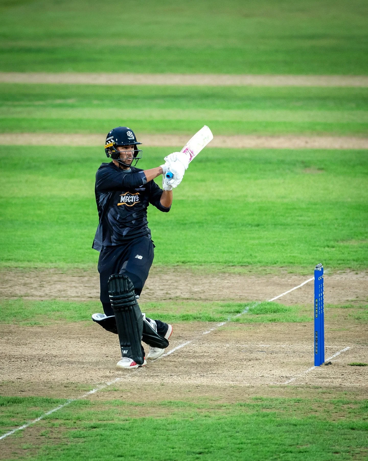 @lewisgregory23 plays a shot! 

#sportsphotography #cricketphotography #sportsphotographer #wisdencricket #gettysport #reuterssport #bbcsport #thehundred