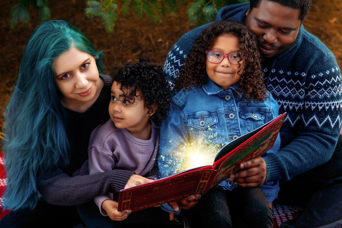 Love shines brightest during the holidays ✨❤️. Whether it&rsquo;s stolen kisses under the mistletoe, warm hugs by the fire, or the quiet moments shared with those who mean the most, this season is all about celebrating connection. Let&rsquo;s capture