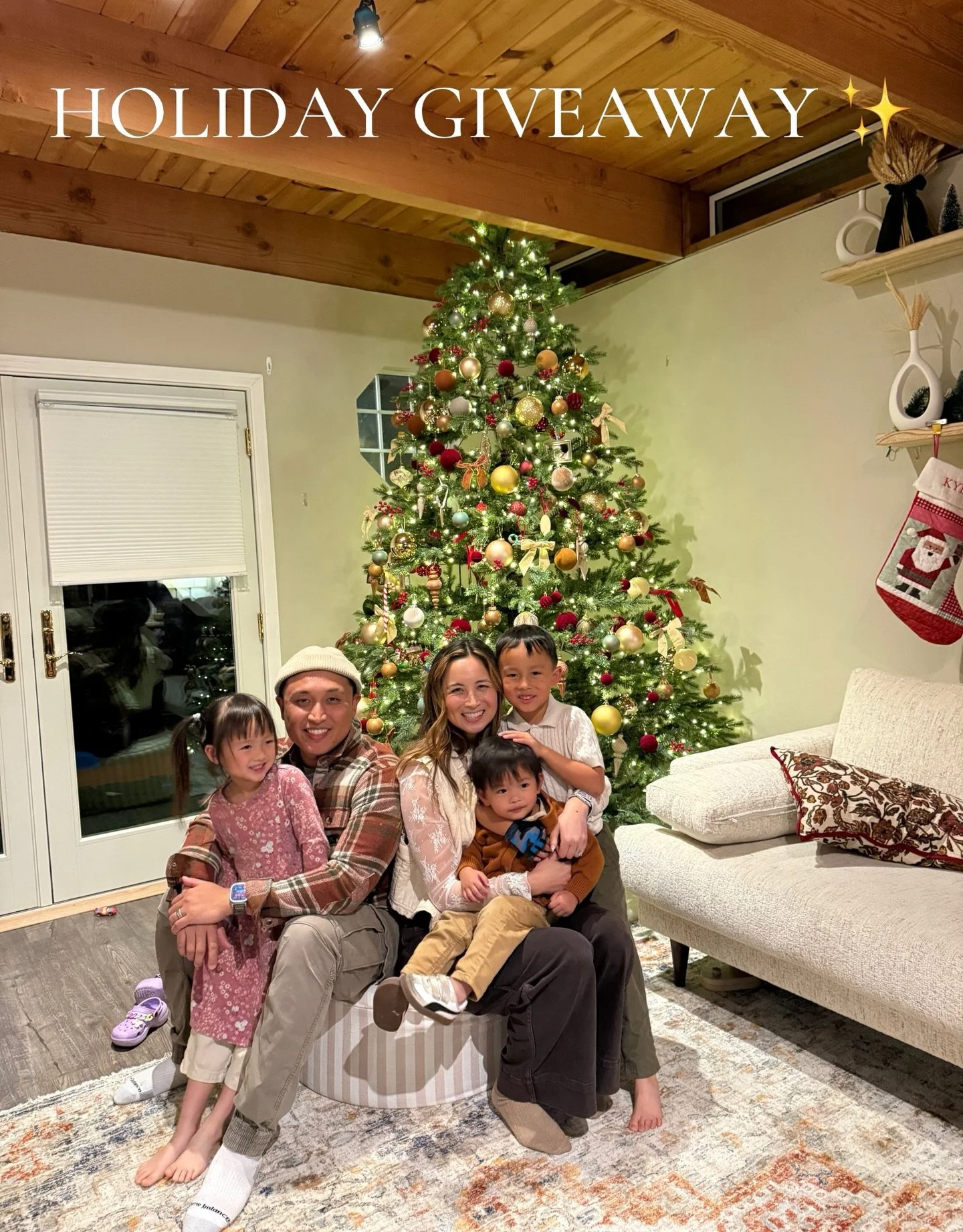 HOLIDAY G I F T A W A Y !! 🎄🤍✨

We&rsquo;ve been so grateful for all the support this year that we want to give back to you guys! I want to give 1 person $500 to help with finishing up their Christmas shopping list, expenses, or even to treat yours