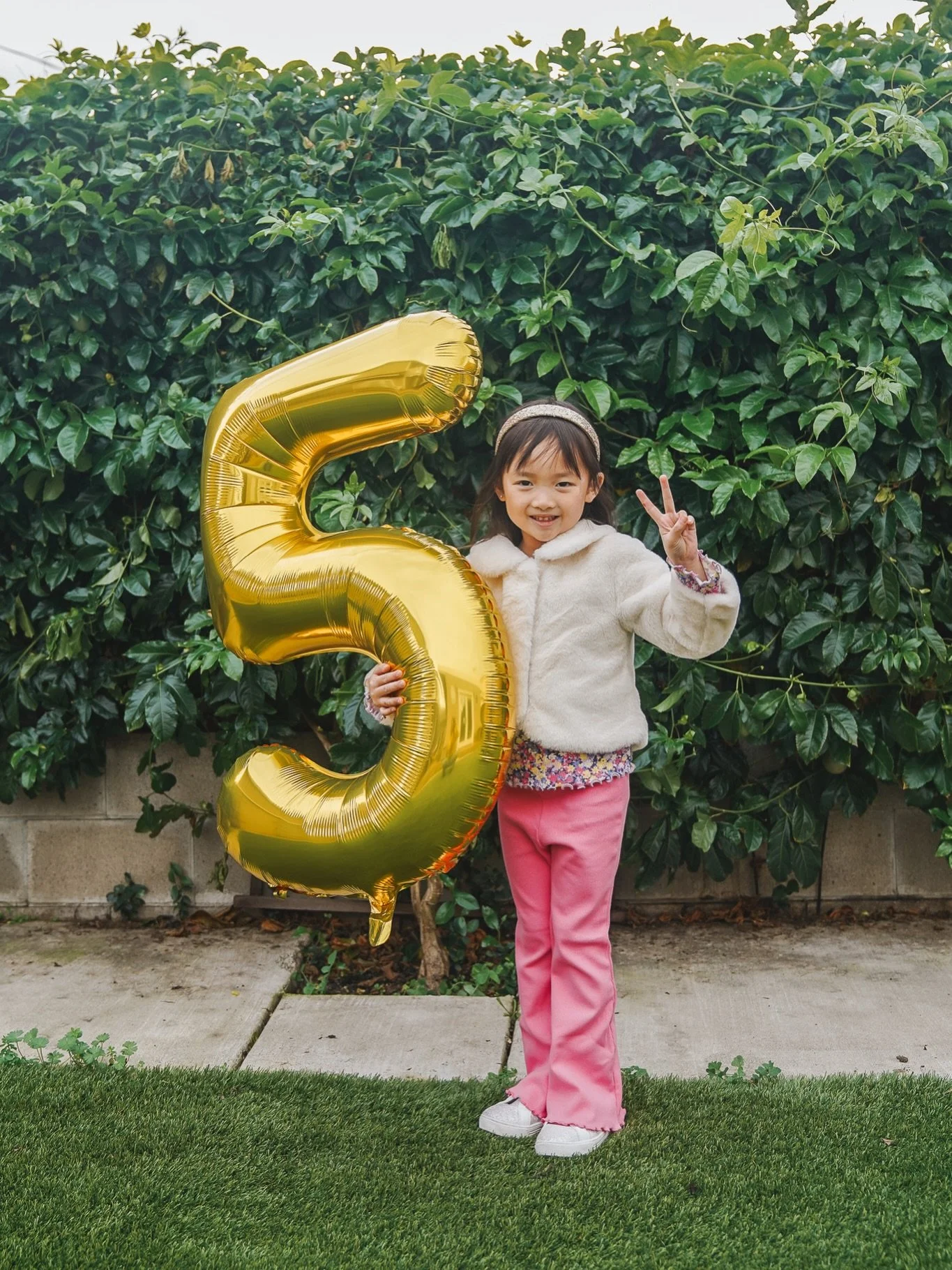 Happy 5th Birthday to my Elliette girl!! 💕✨🥹

Wow, how is my babygirl FIVE already?! 😭😭 This year was so special seeing her grow even more into her big sister role, finding her love of dance and performing, and excelling with whatever she puts he