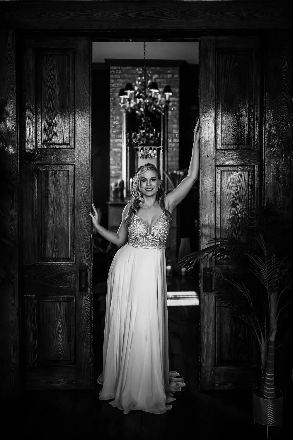 Boudoir portrait of woman by Luxury Boudoir Photographer Nue Orleans Boudoir located in New Orleans, Lousiana. 