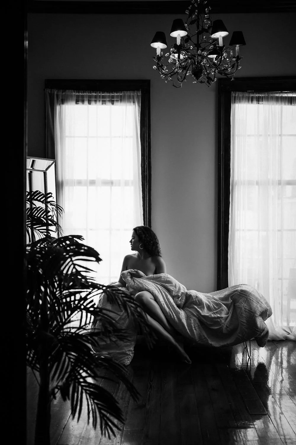 Boudoir portrait of woman by Luxury Boudoir Photographer Nue Orleans Boudoir located in New Orleans, Lousiana. 