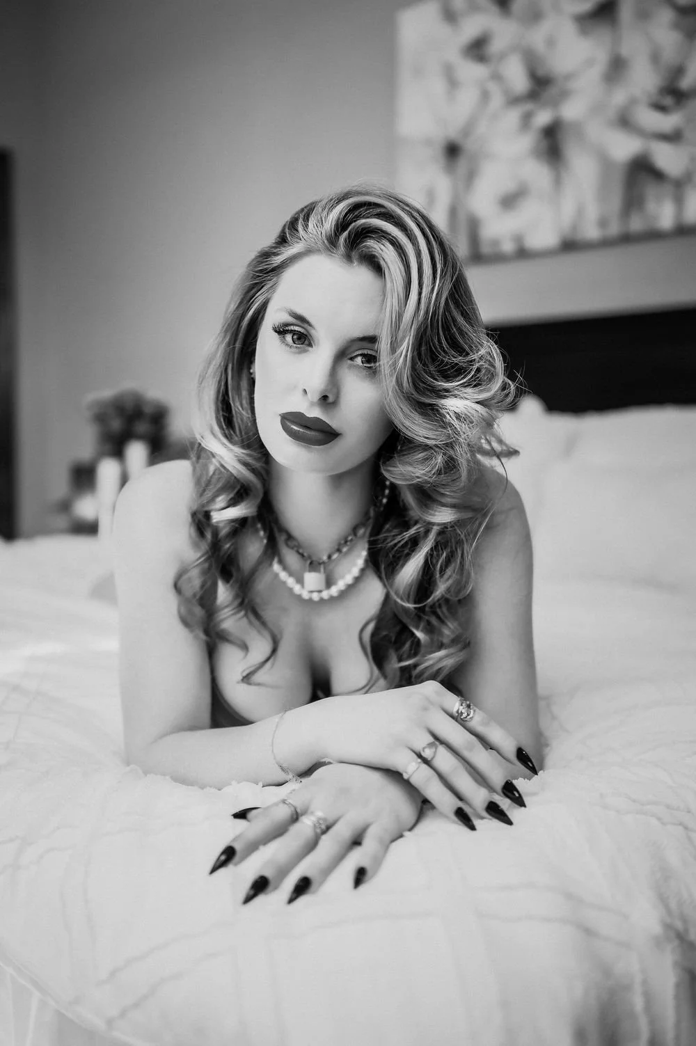 Boudoir portrait of woman by Luxury Boudoir Photographer Nue Orleans Boudoir located in New Orleans, Lousiana. 