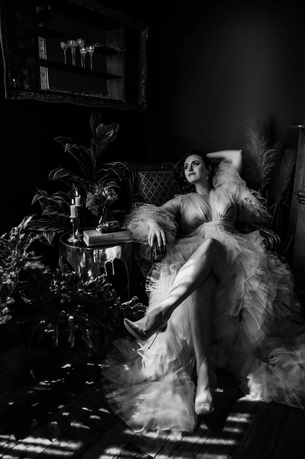 Boudoir portrait of woman by Luxury Boudoir Photographer Nue Orleans Boudoir located in New Orleans, Lousiana. 