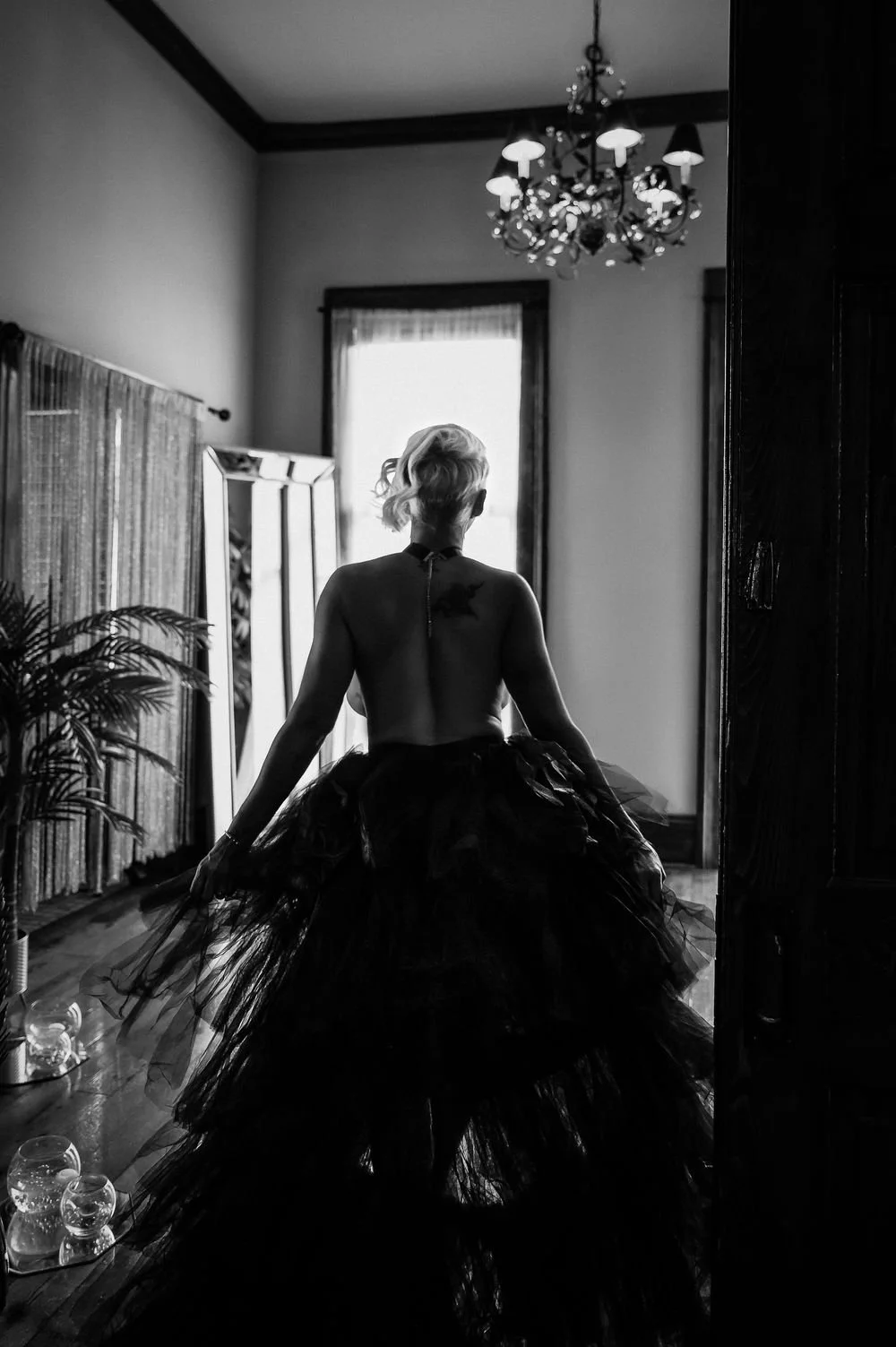 Boudoir portrait of woman by Luxury Boudoir Photographer Nue Orleans Boudoir located in New Orleans, Lousiana. 