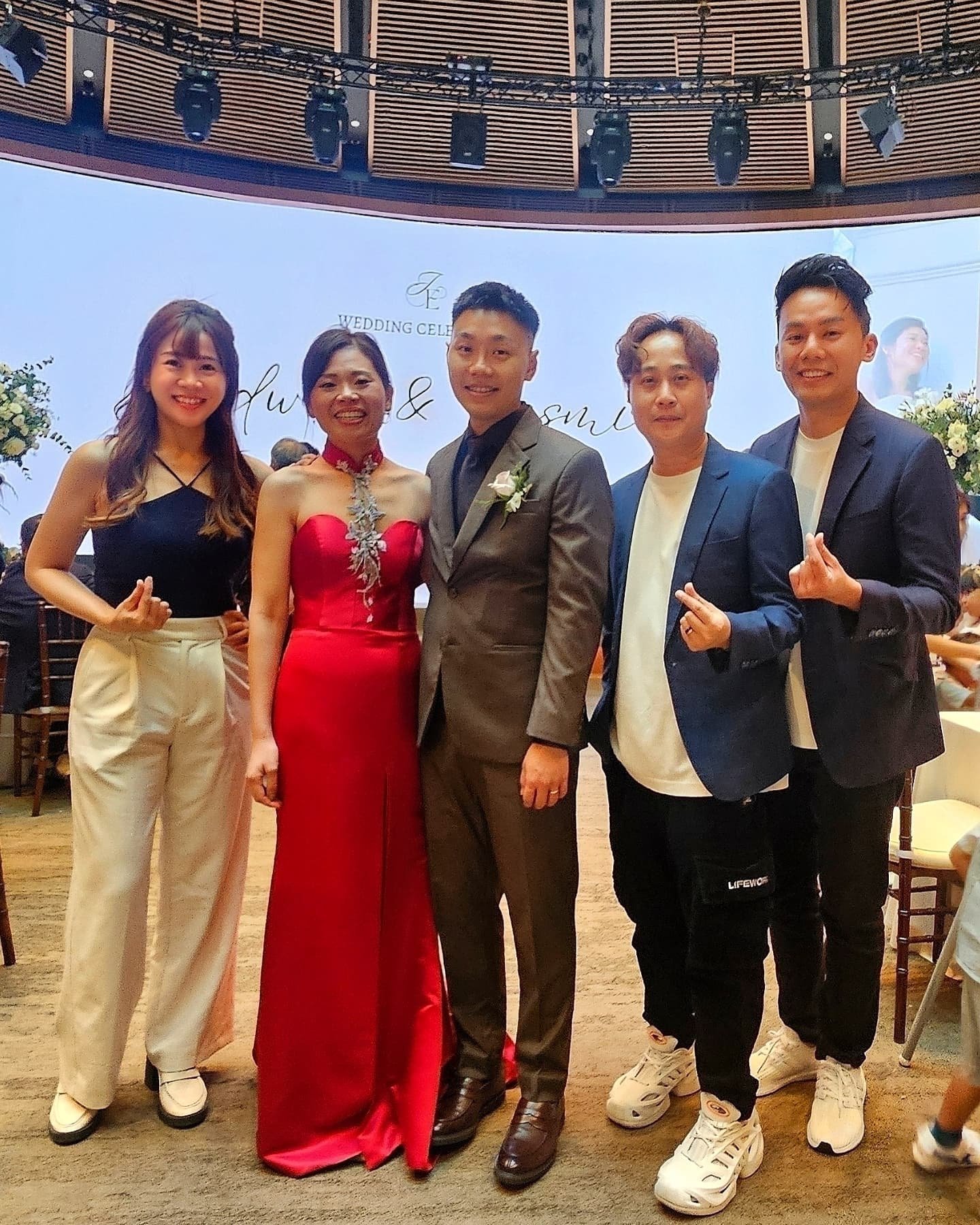 We love you, Dr. Koh❣️❣️❣️
Thanks for having us to sing and host for your wedding!
(Ps. Will always remember the funny story of you fighting the monkeys and learning that Wheels On The Bus has quite interesting lyrics🤣)
"Engaging Wendy and g