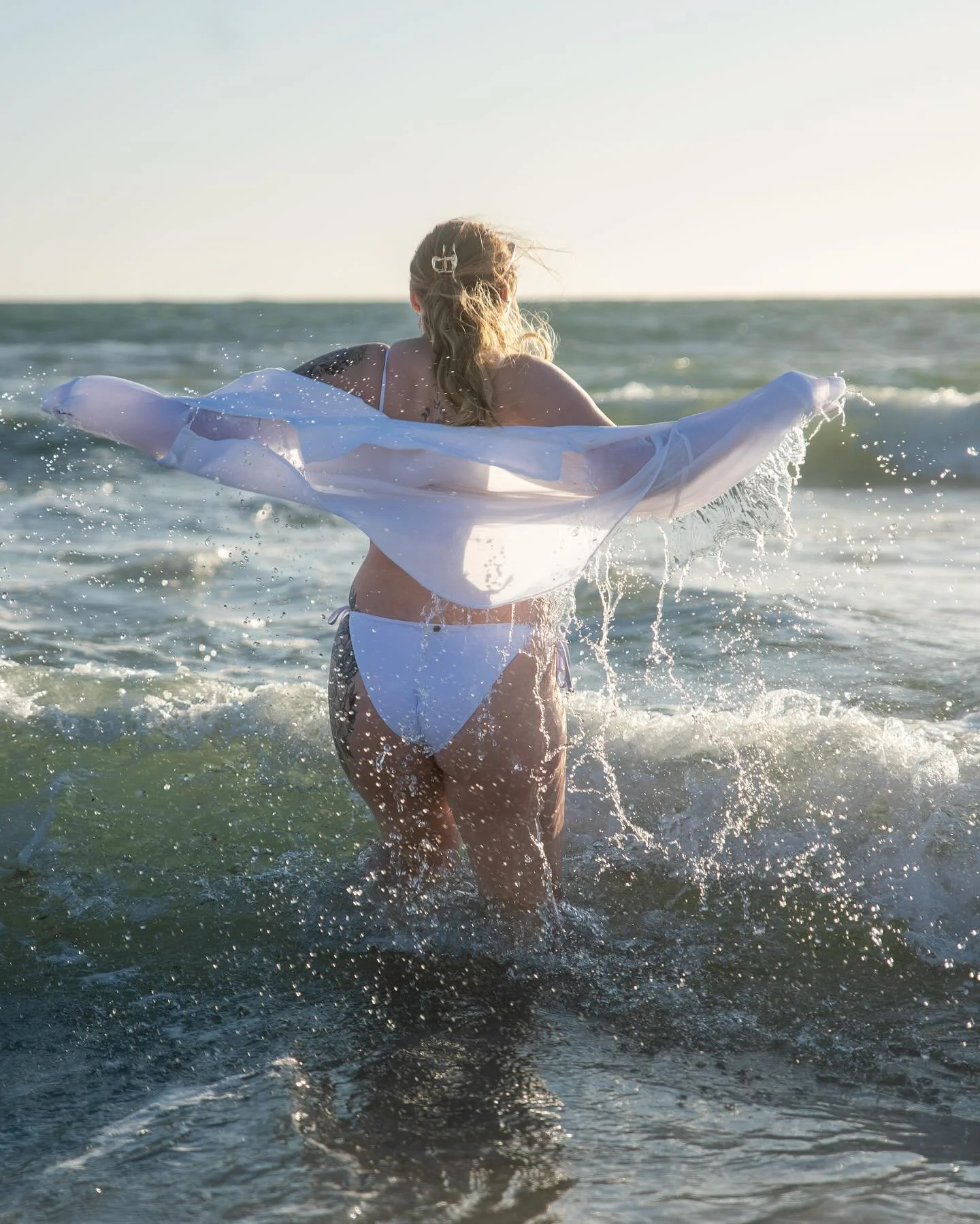 Making waves, one shot at a time where the sunshine is a stunning backdrop 🌴 A swimwear photoshoot is a great way to show off your summer glow 🌞 Let’s book your session today! 
#swimwear #swimwearphotography #swimwearphotoshot #bikini #bikin