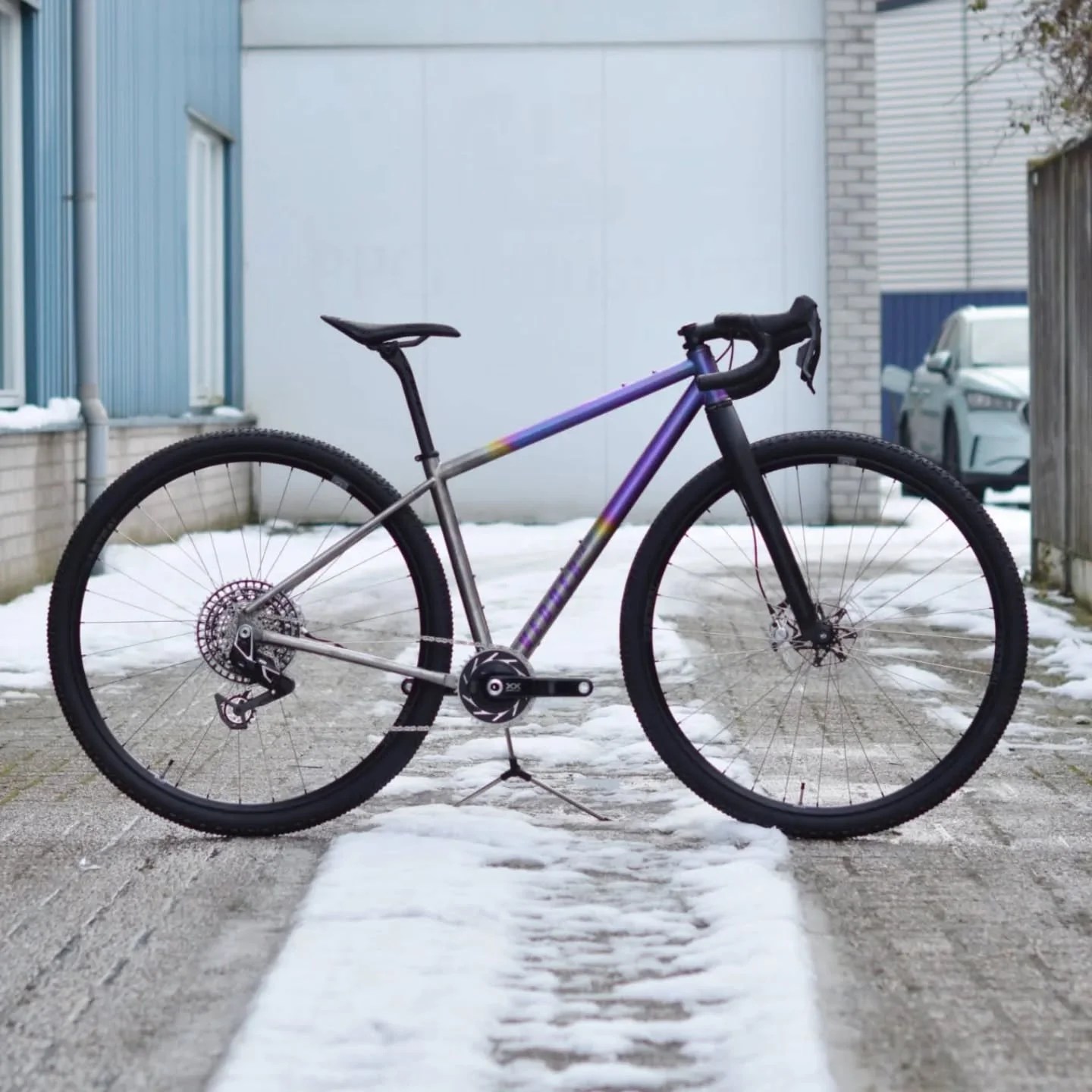 Well there it is! The first 32" gravelbike, that we've built specifically for Schwalbe's new 50-686 tyre. We got the question just before Christmas if we would be able to produce a frame for their new tyre, in time for the official presentation 