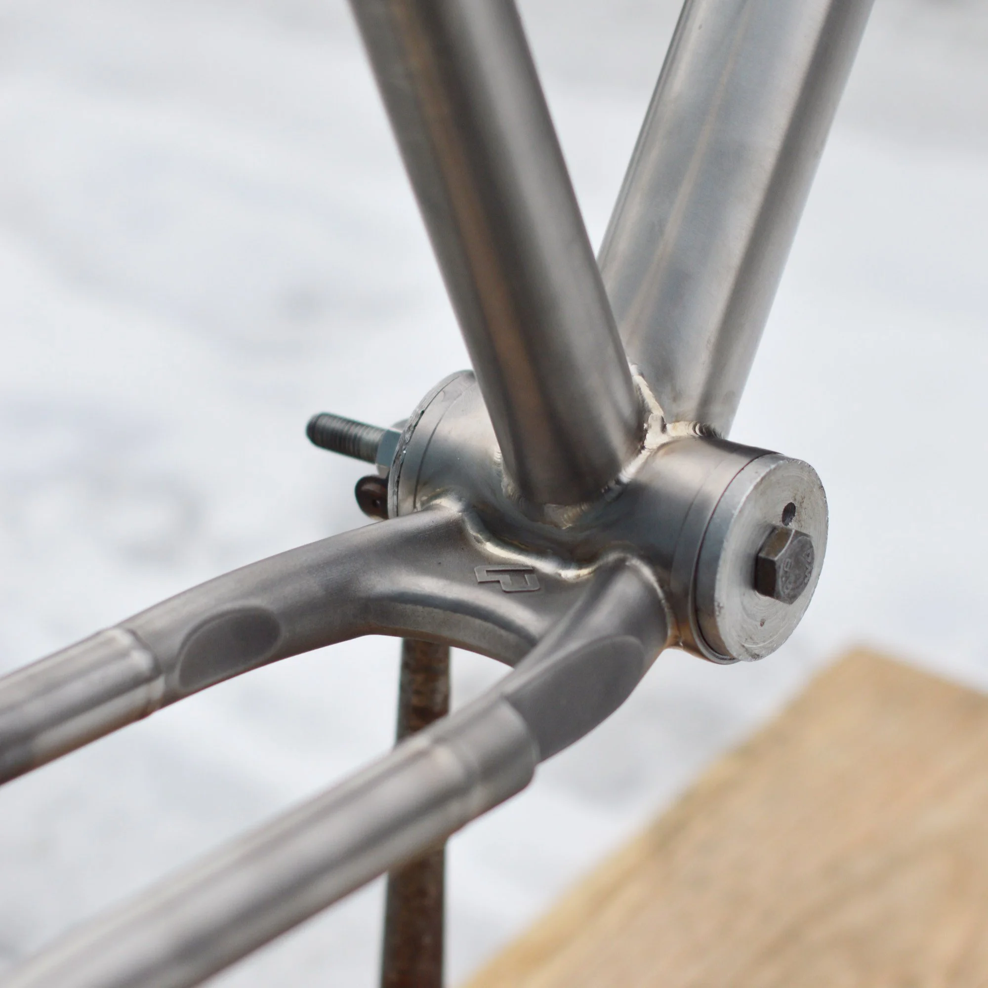 The Vedder T47 bottom bracker and 3d printed titanium yoke