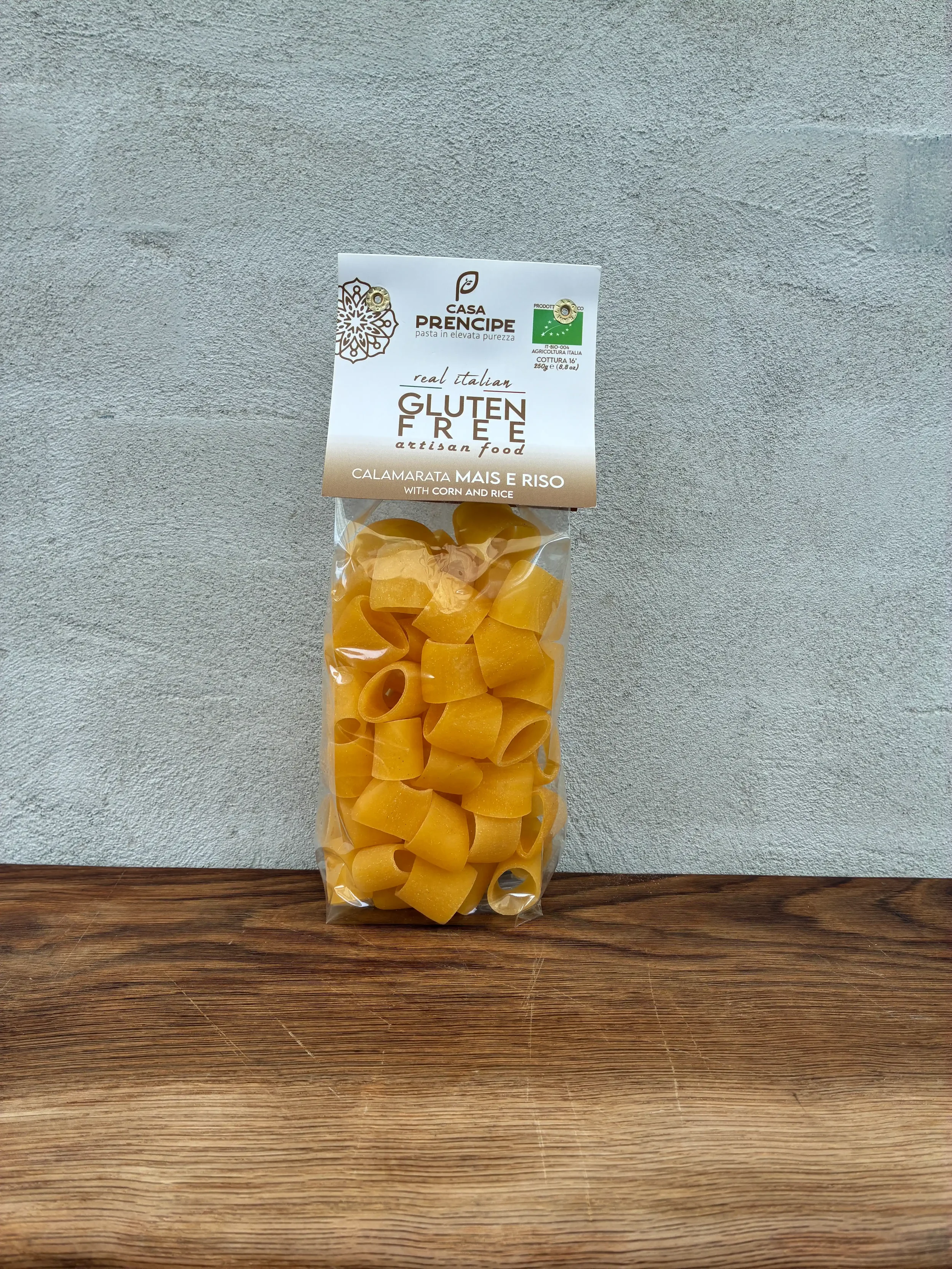 Glutenfri pasta lavet på 85% majs og 15% ris. God tekstur og smag der passer til de fleste saucer. Økologisk certificeret.