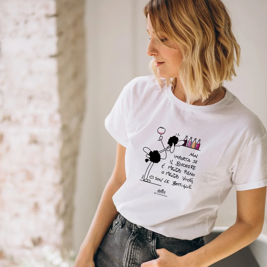 CI-SON-LE-BOTTIGLIE---nerina---tshirt-mockup.jpg