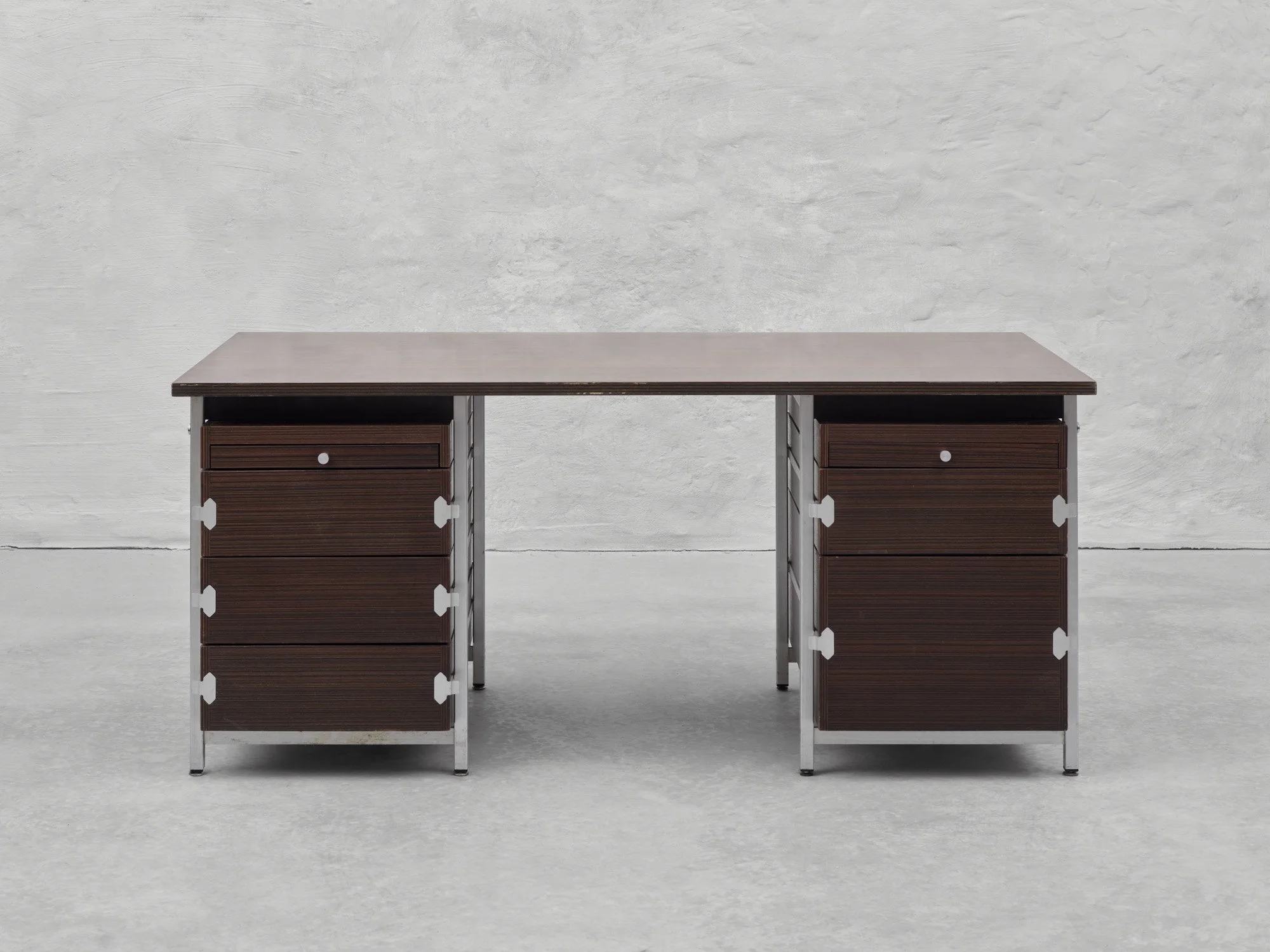 Jules Wabbes_Desk_01.jpg