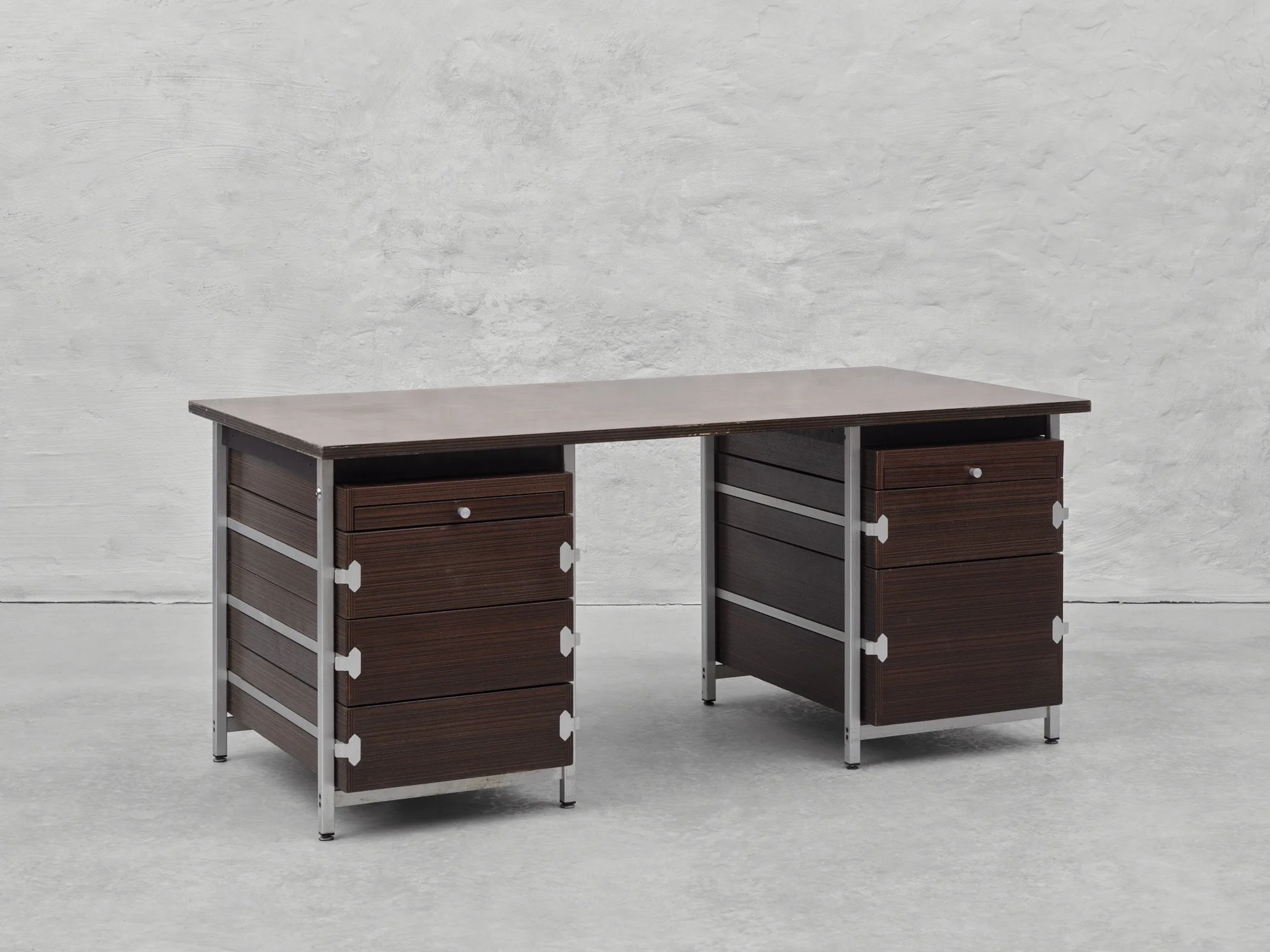 Jules Wabbes_Desk_02.jpg