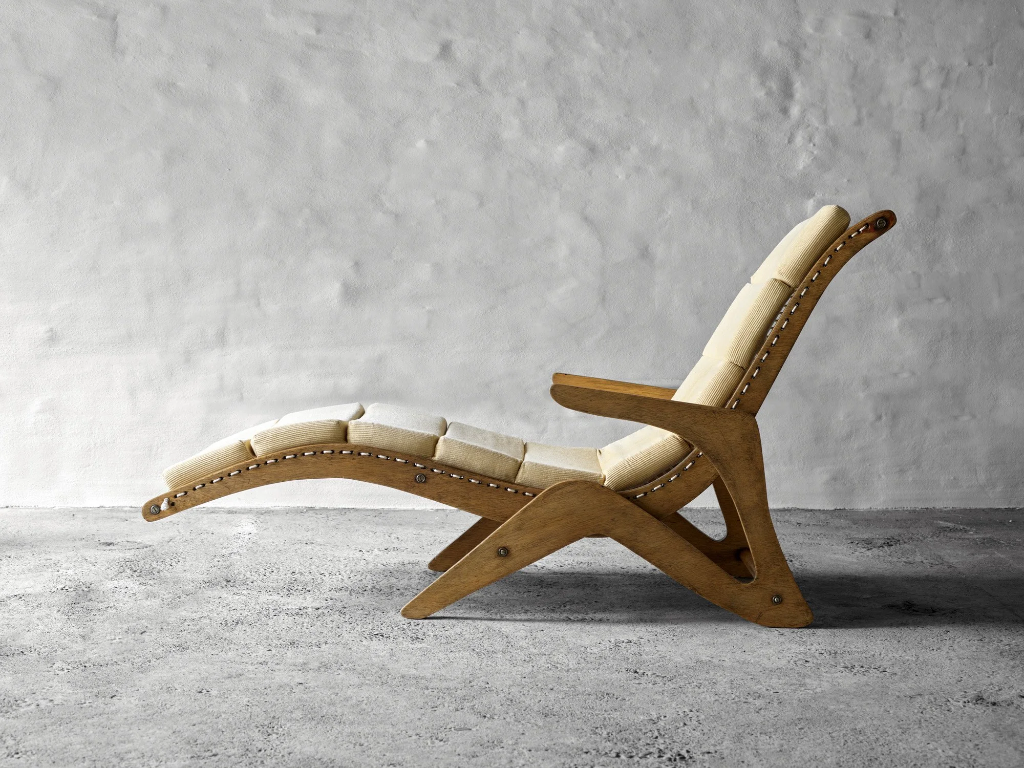 Jose Zanine Caldas Lounge Chair_03.jpg