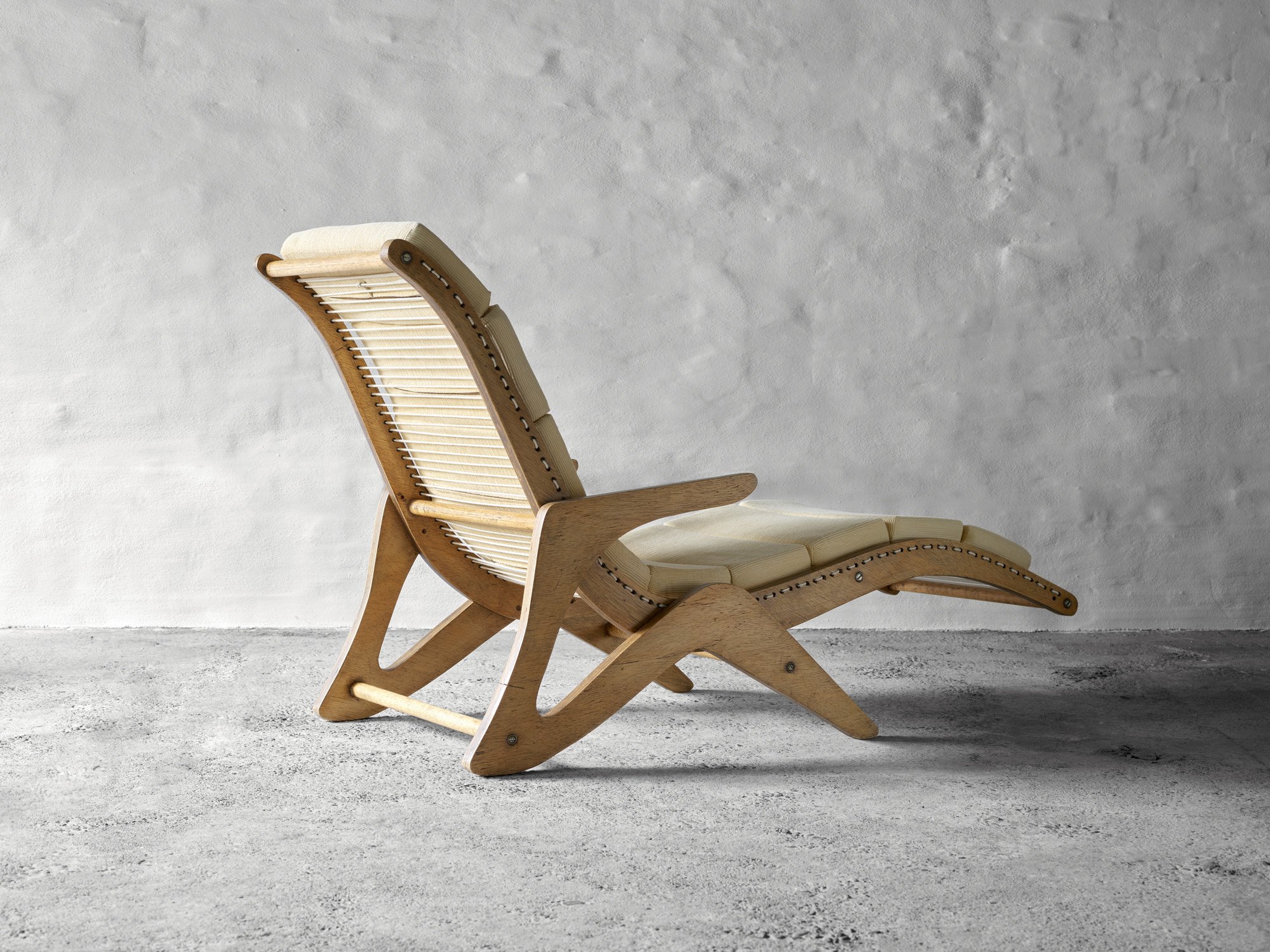 Jose Zanine Caldas Lounge Chair_07.jpg